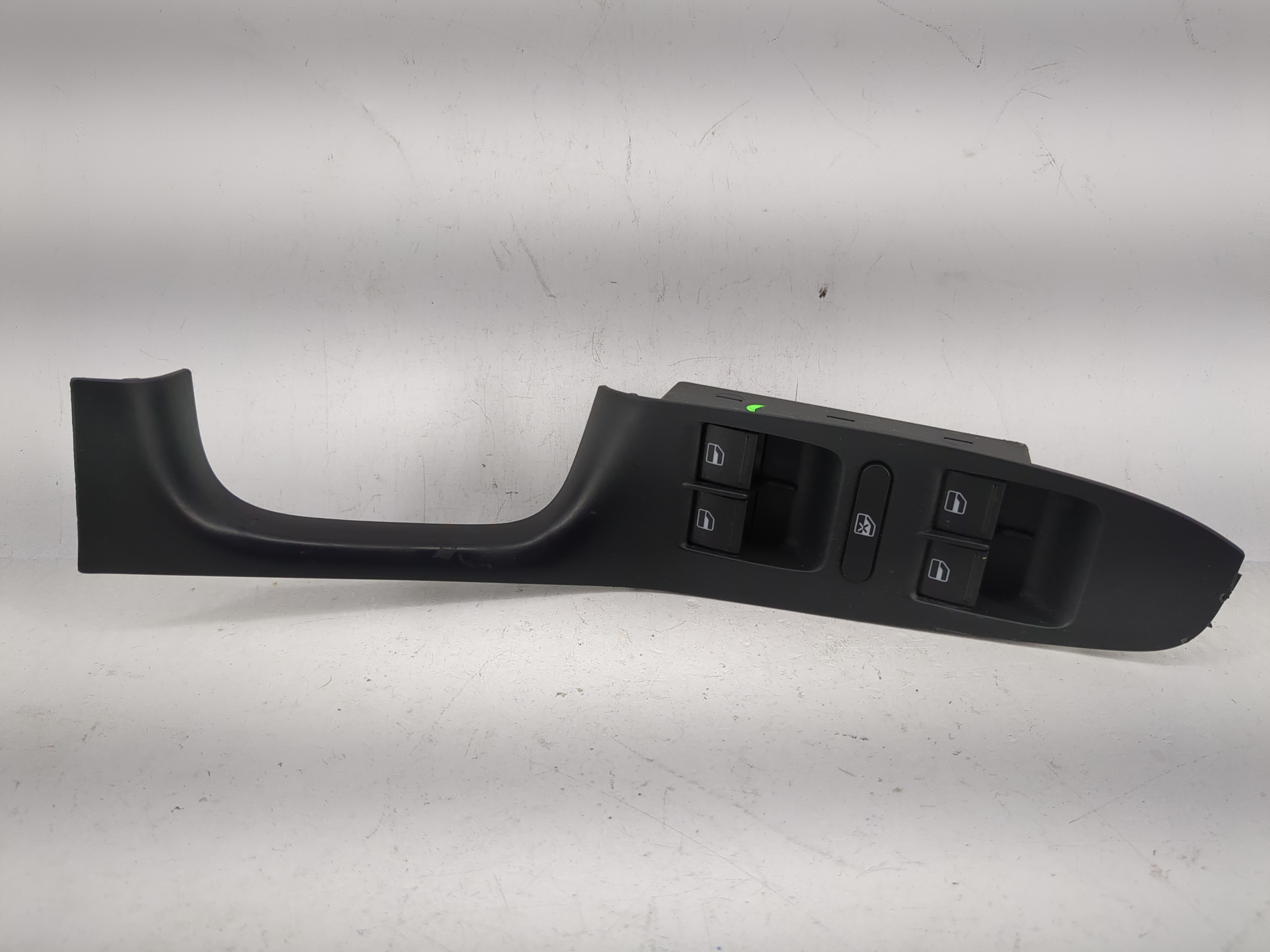 2005-2018 Volkswagen Jetta Driver Left Door Master Power Window Switch 1209334 - Oemusedautoparts1.com