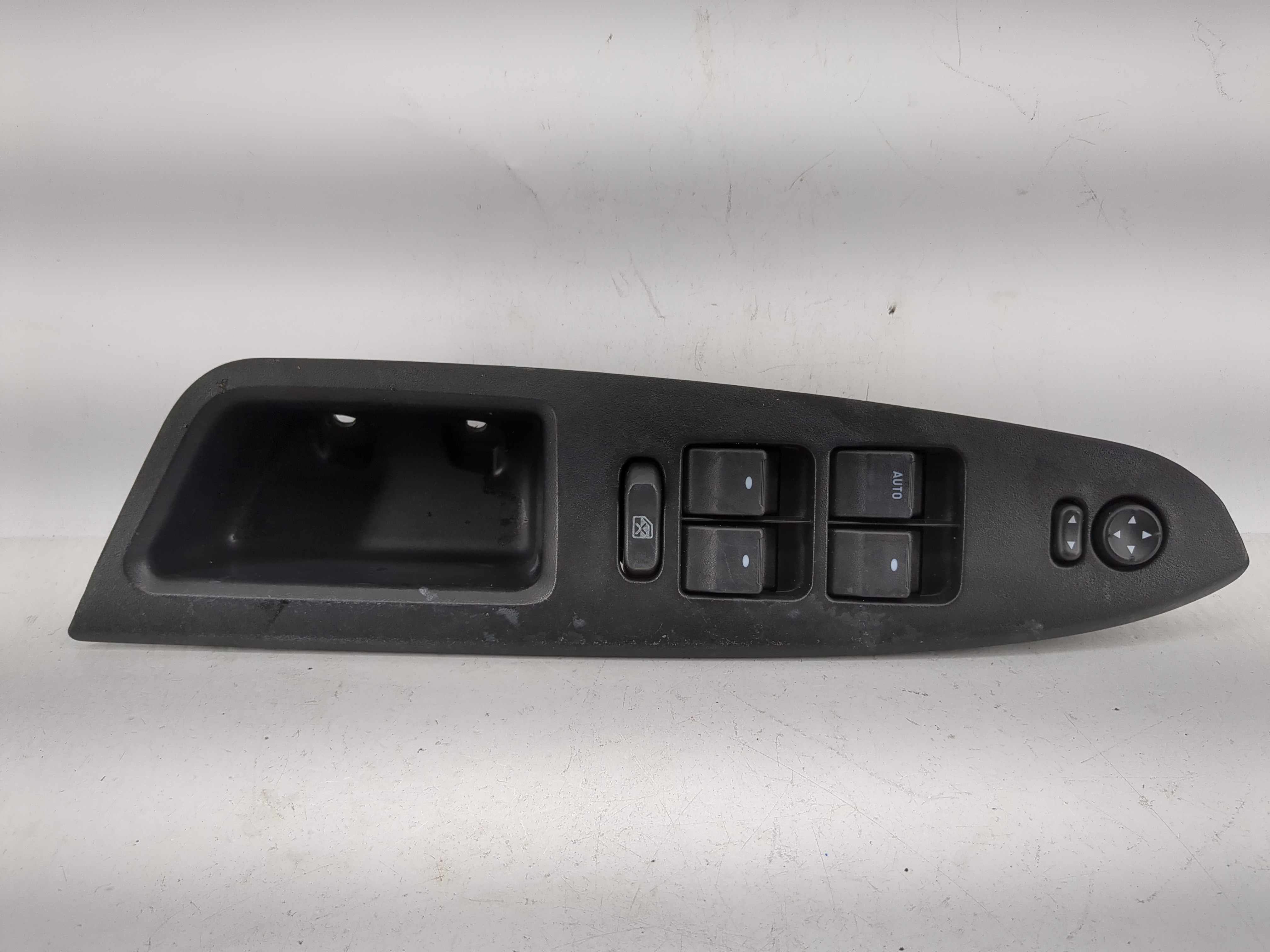 2009-2016 Chevrolet Impala Driver Left Door Master Power Window Switch 1209342 - Oemusedautoparts1.com