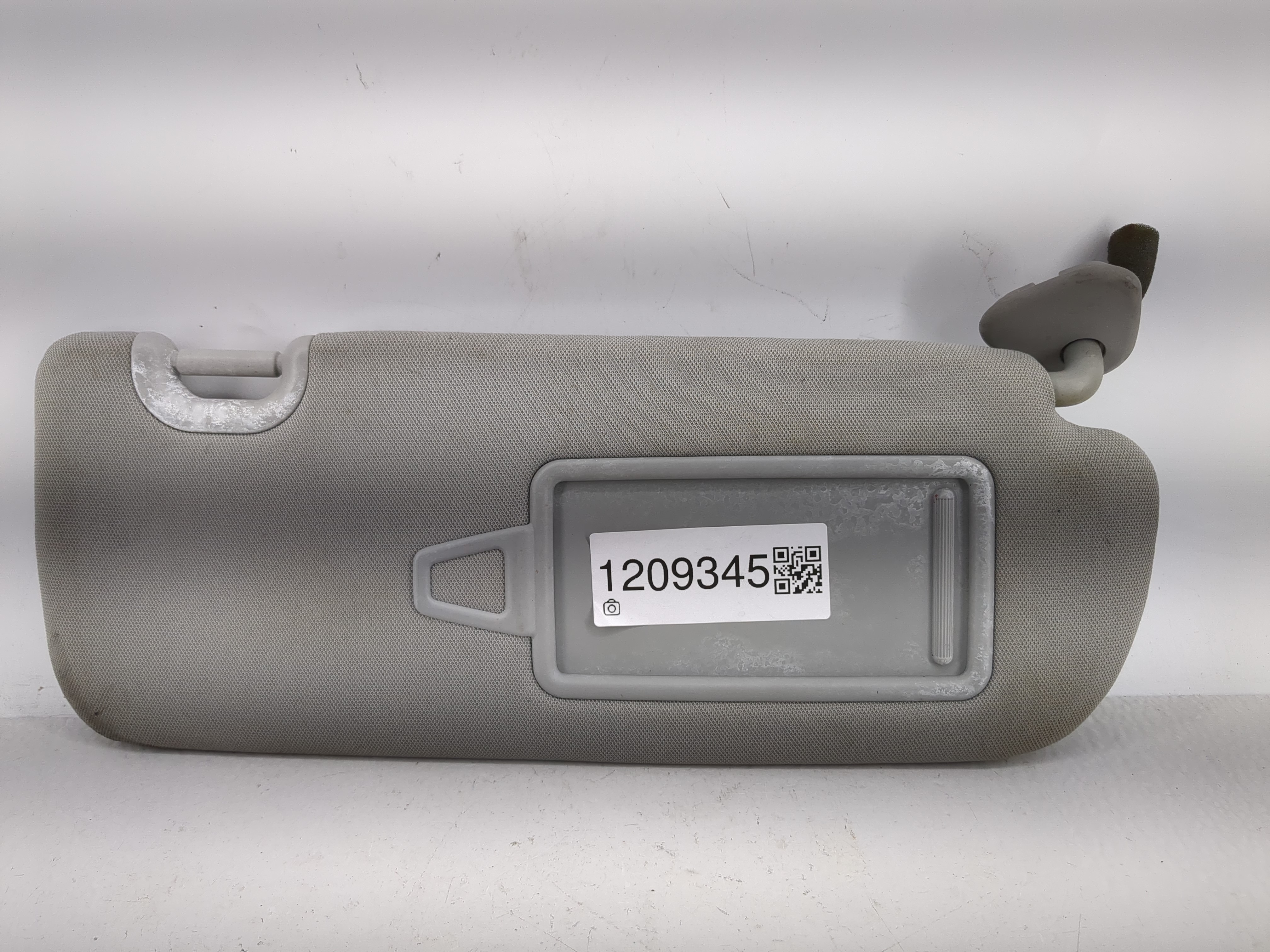 2013-2019 Hyundai Santa Fe Driver Sun Visor Mirror Left Sunvisor Grey 1209345 - Oemusedautoparts1.com