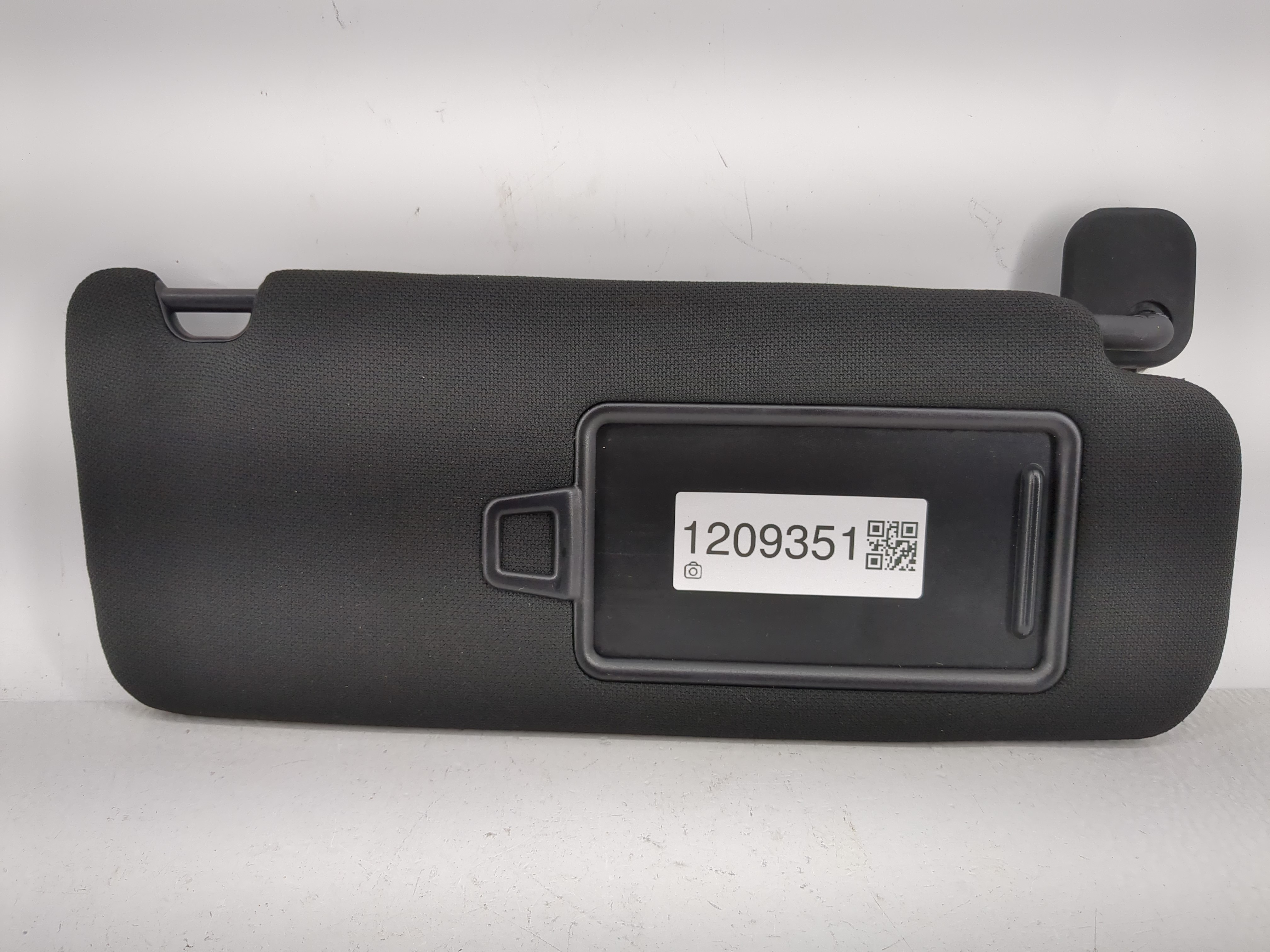 2015-2019 Hyundai Sonata Passenger Sun Visor Mirror Right Sunvisor Black 1209351 - Oemusedautoparts1.com