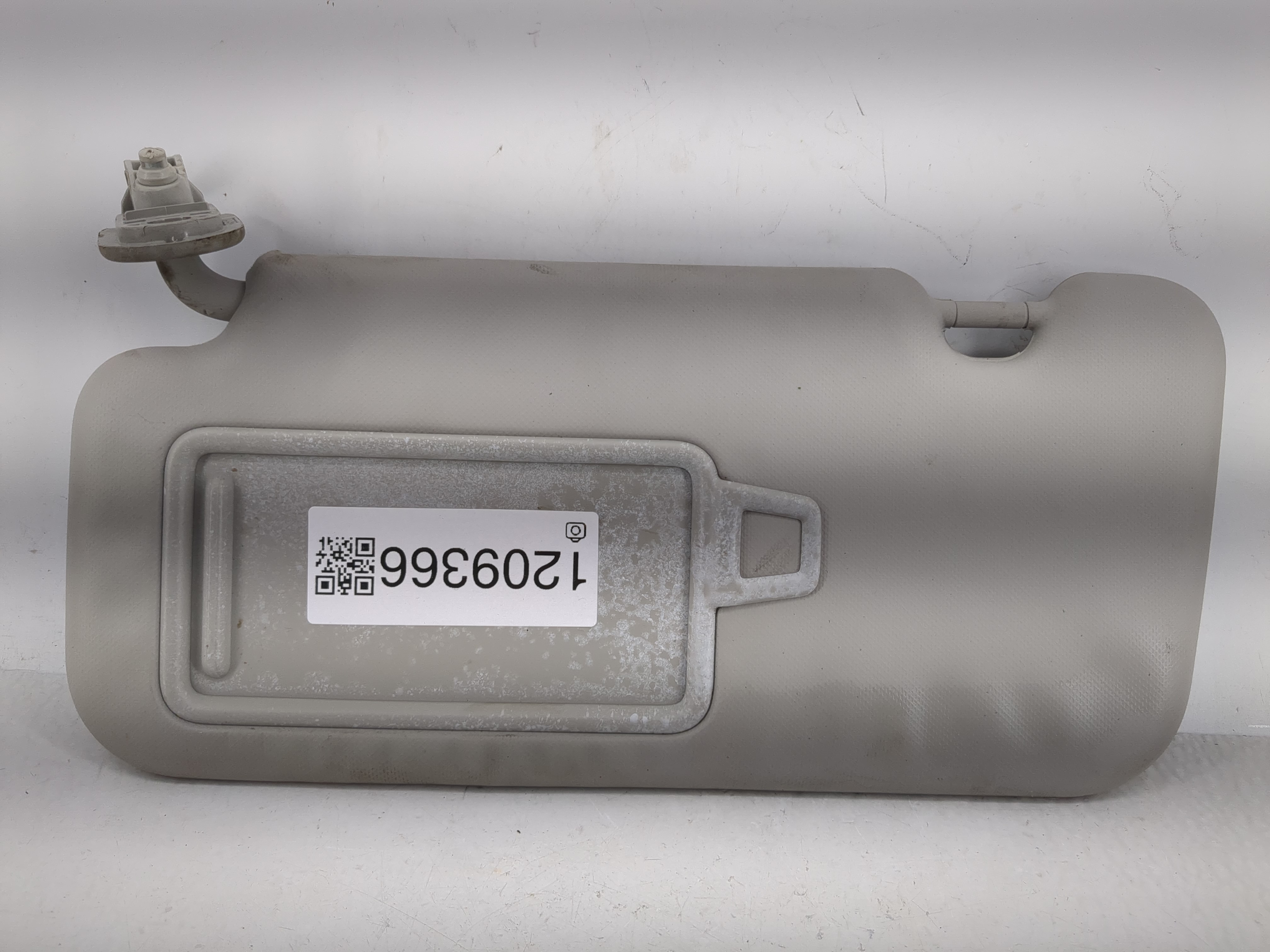 2020-2020 Hyundai Venue Driver Sun Visor Mirror Left Sunvisor Gray 1209366 - Oemusedautoparts1.com
