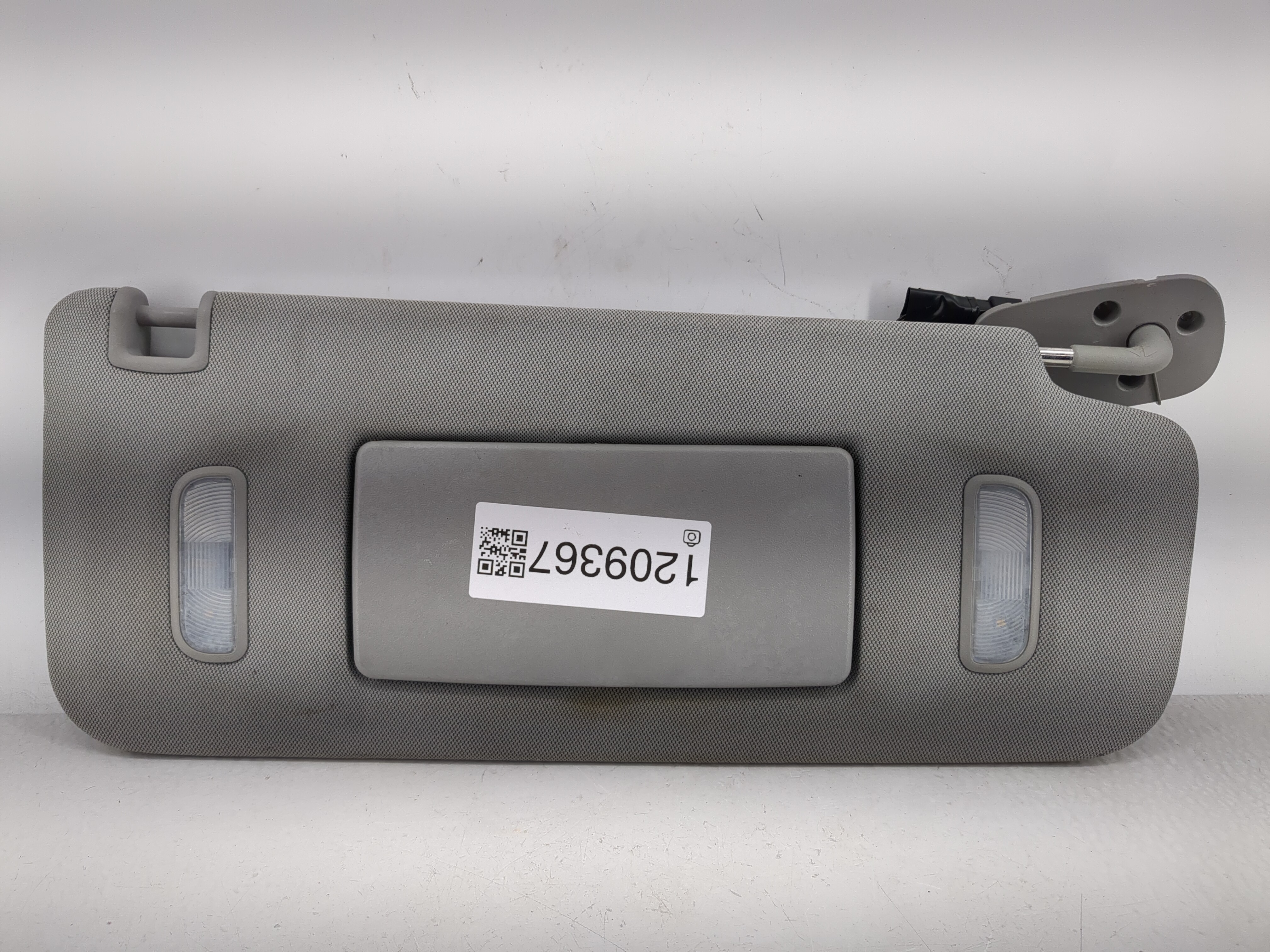 2014 Chevrolet Silverado 1500 Passenger Sun Visor Mirror Right Sunvisor 1209367 - Oemusedautoparts1.com