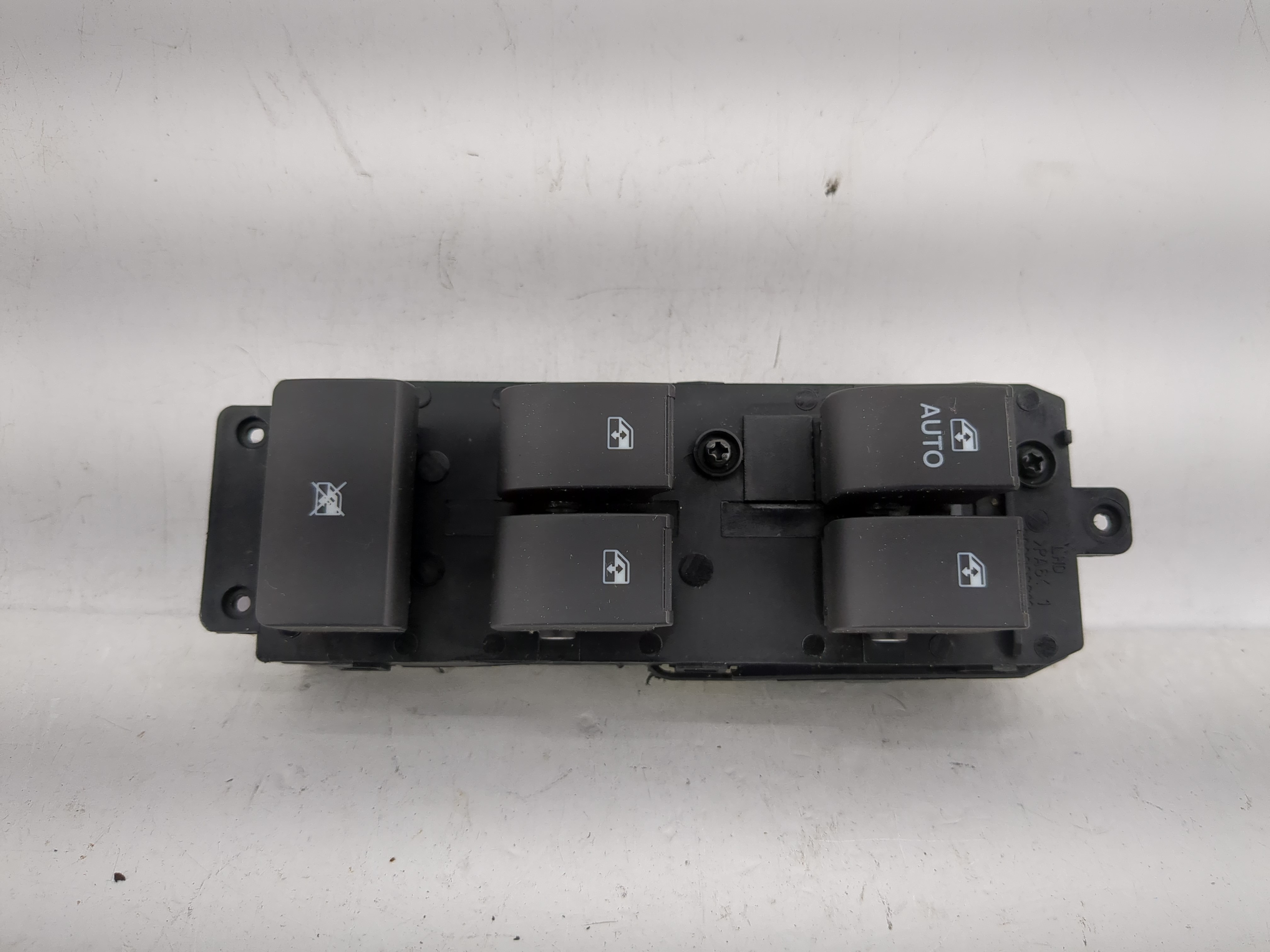 2012 Chevrolet Captiva Sport Driver Left Door Master Power Window Switch 1209398 - Oemusedautoparts1.com