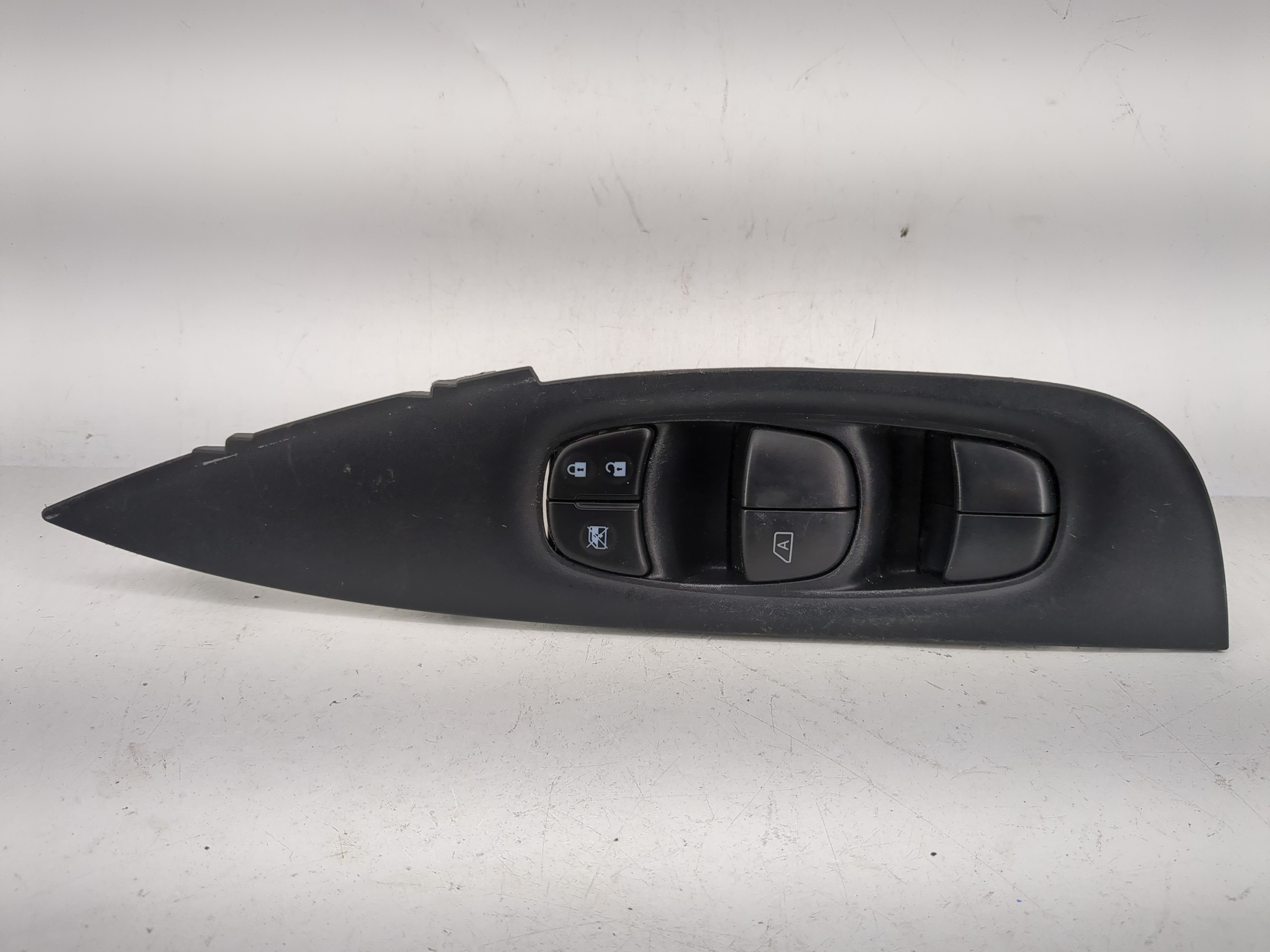 2014-2020 Nissan Rogue Driver Left Door Master Power Window Switch 1209403 - Oemusedautoparts1.com
