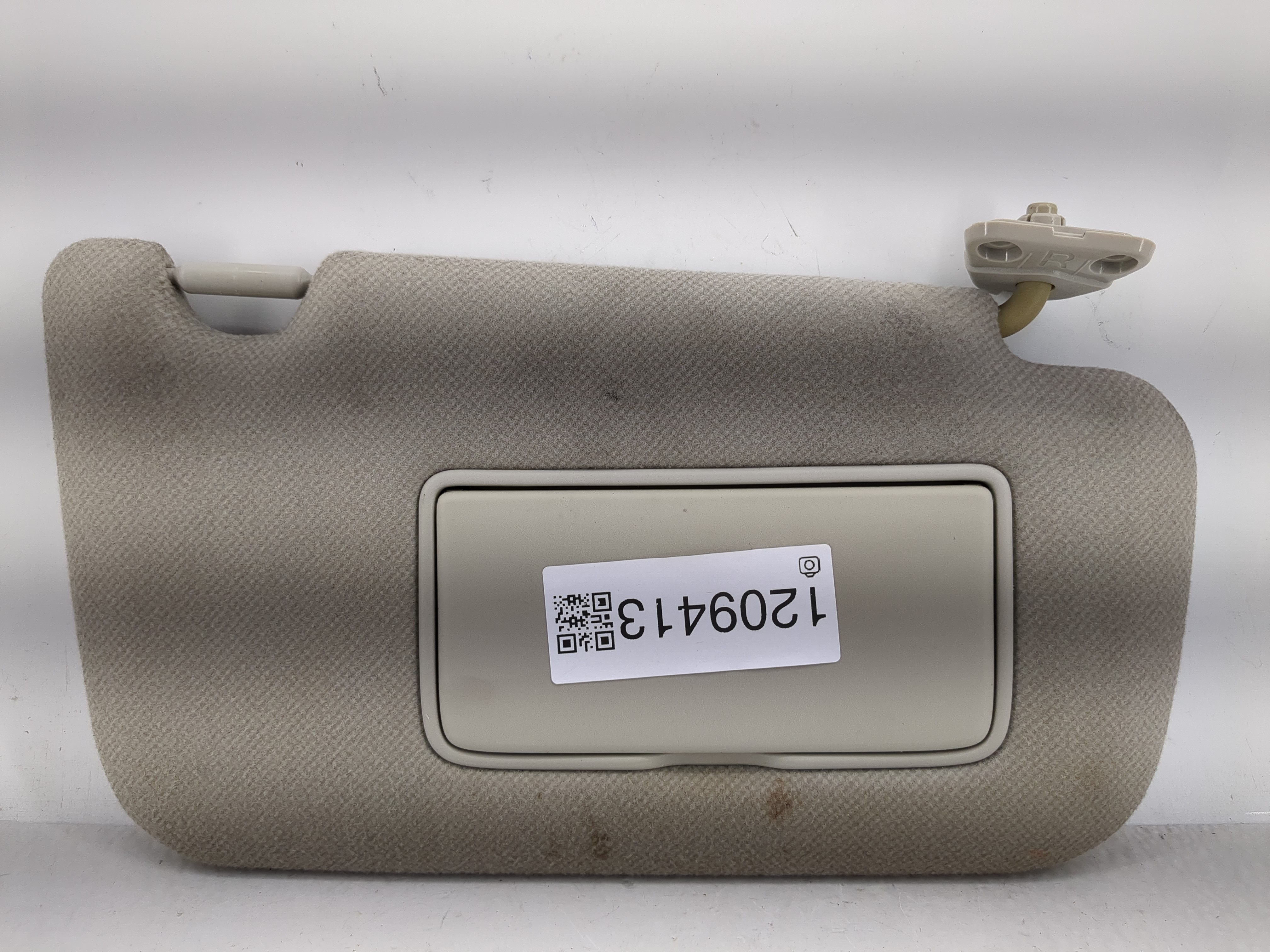 2013-2019 Nissan Sentra Passenger Sun Visor Mirror Right Sunvisor Gray 1209413 - Oemusedautoparts1.com