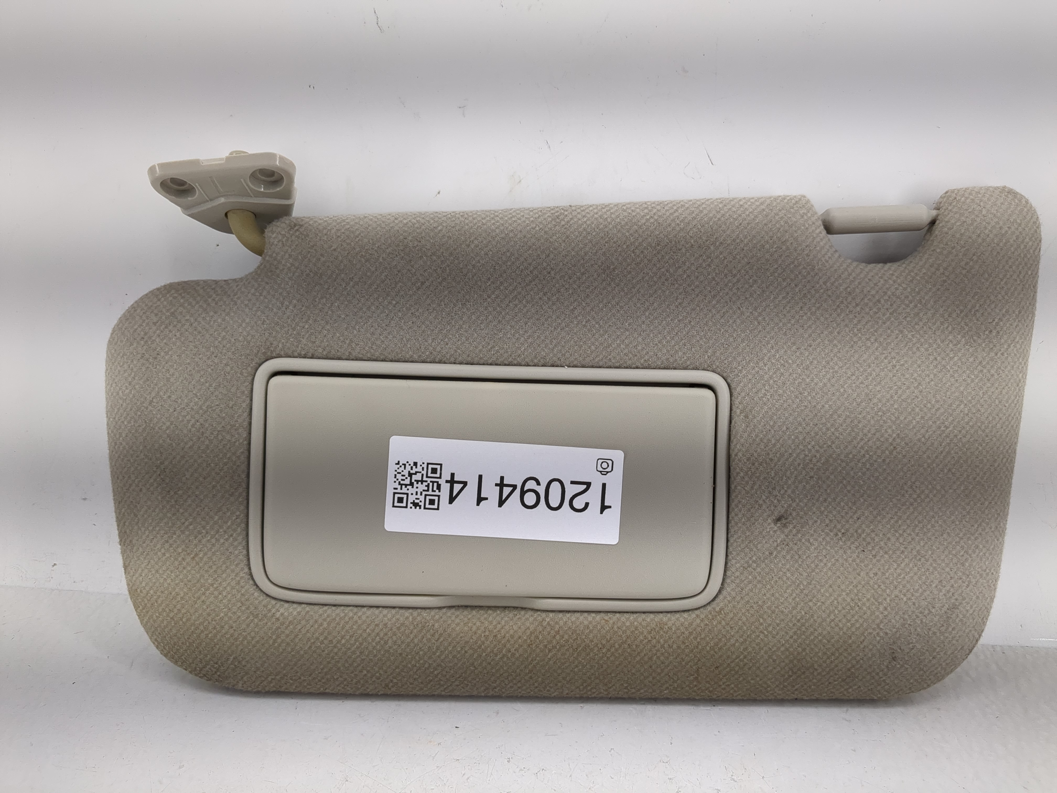 2013-2019 Nissan Sentra Driver Sun Visor Mirror Left Sunvisor Beige 1209414 - Oemusedautoparts1.com