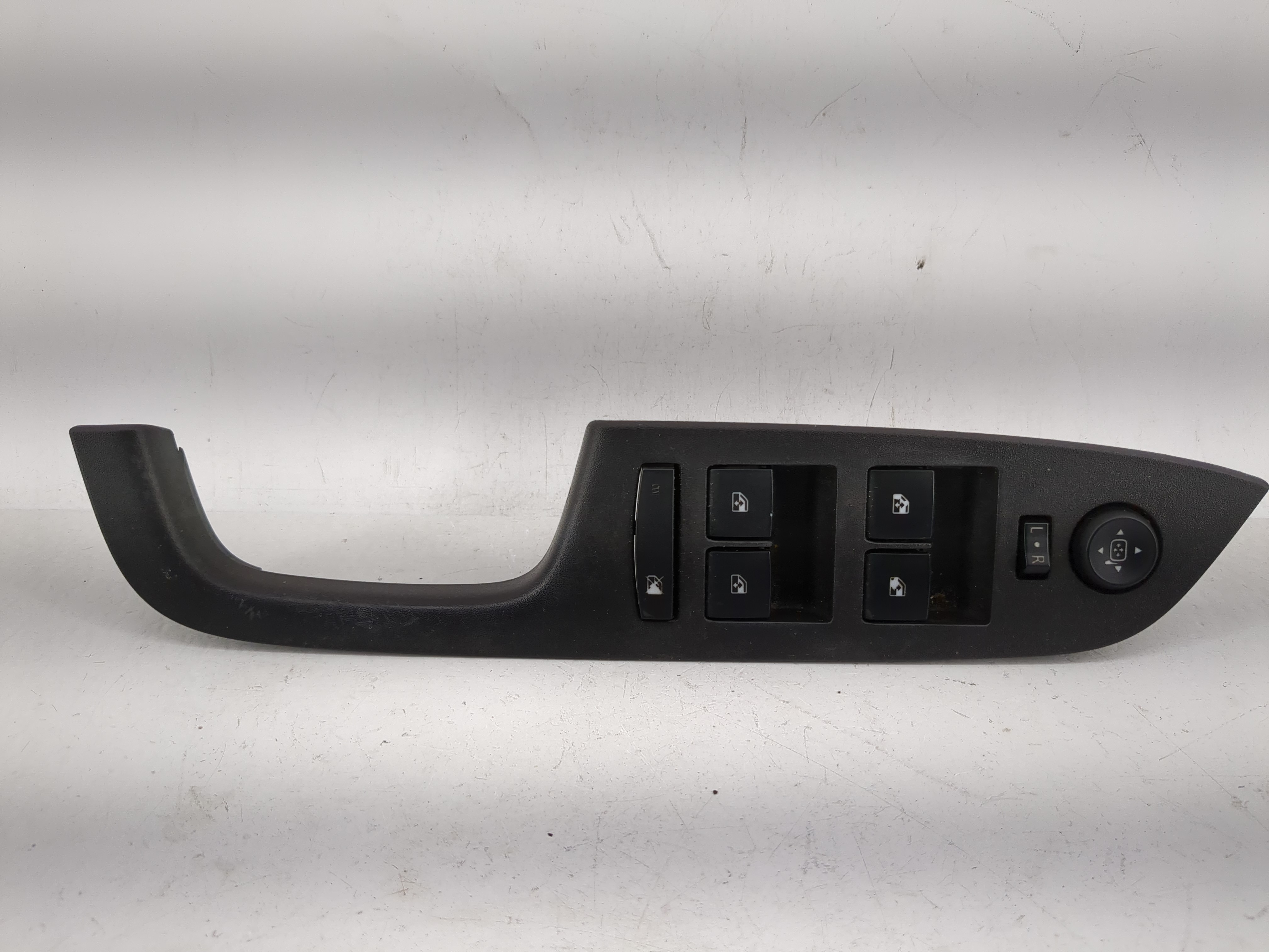 2010-2017 Chevrolet Equinox Driver Left Door Master Power Window Switch 1209443 - Oemusedautoparts1.com