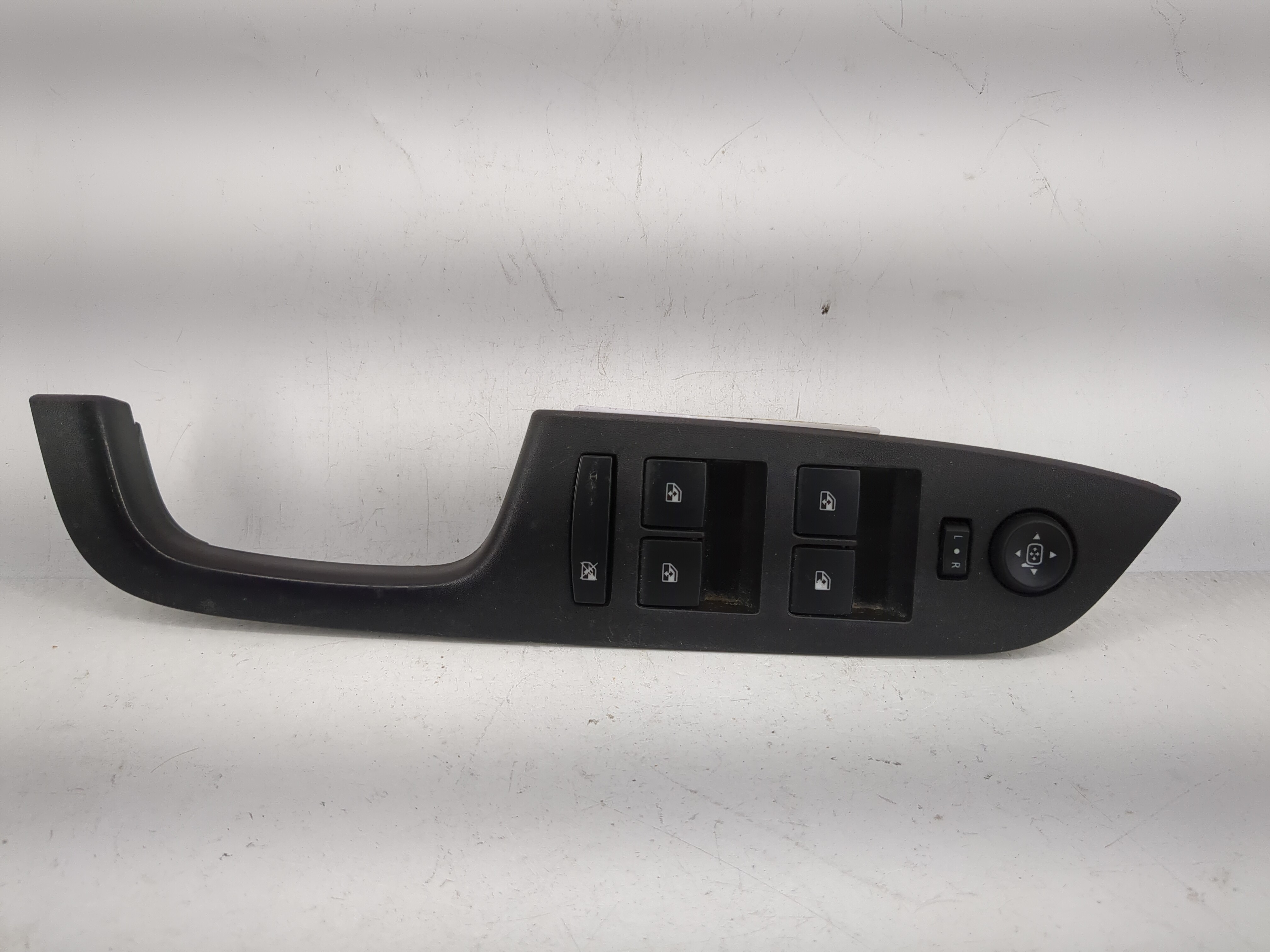 2010-2017 Chevrolet Equinox Driver Left Door Master Power Window Switch 1209457 - Oemusedautoparts1.com