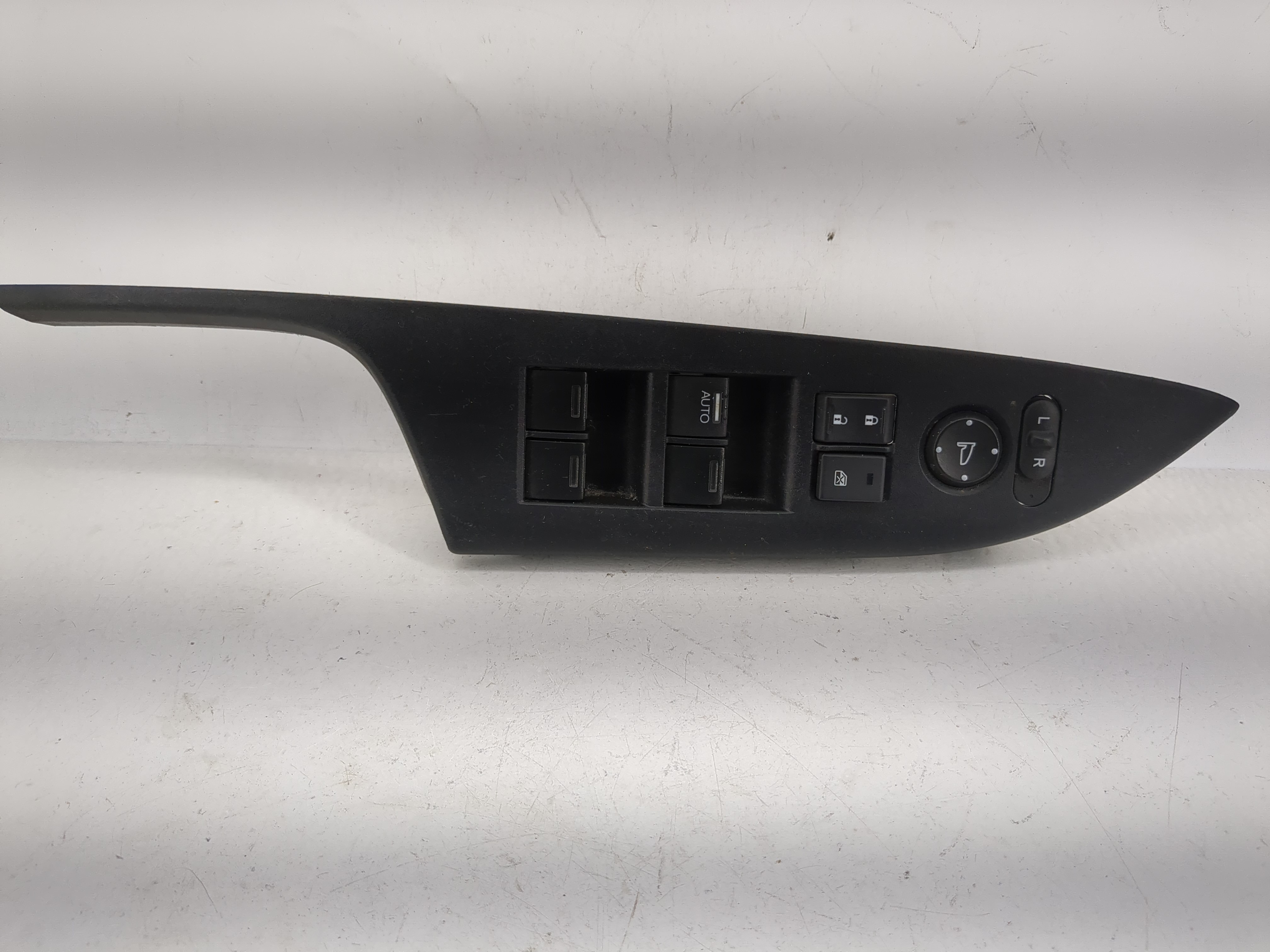 2013-2017 Honda Accord Driver Left Door Master Power Window Switch 1209458 - Oemusedautoparts1.com