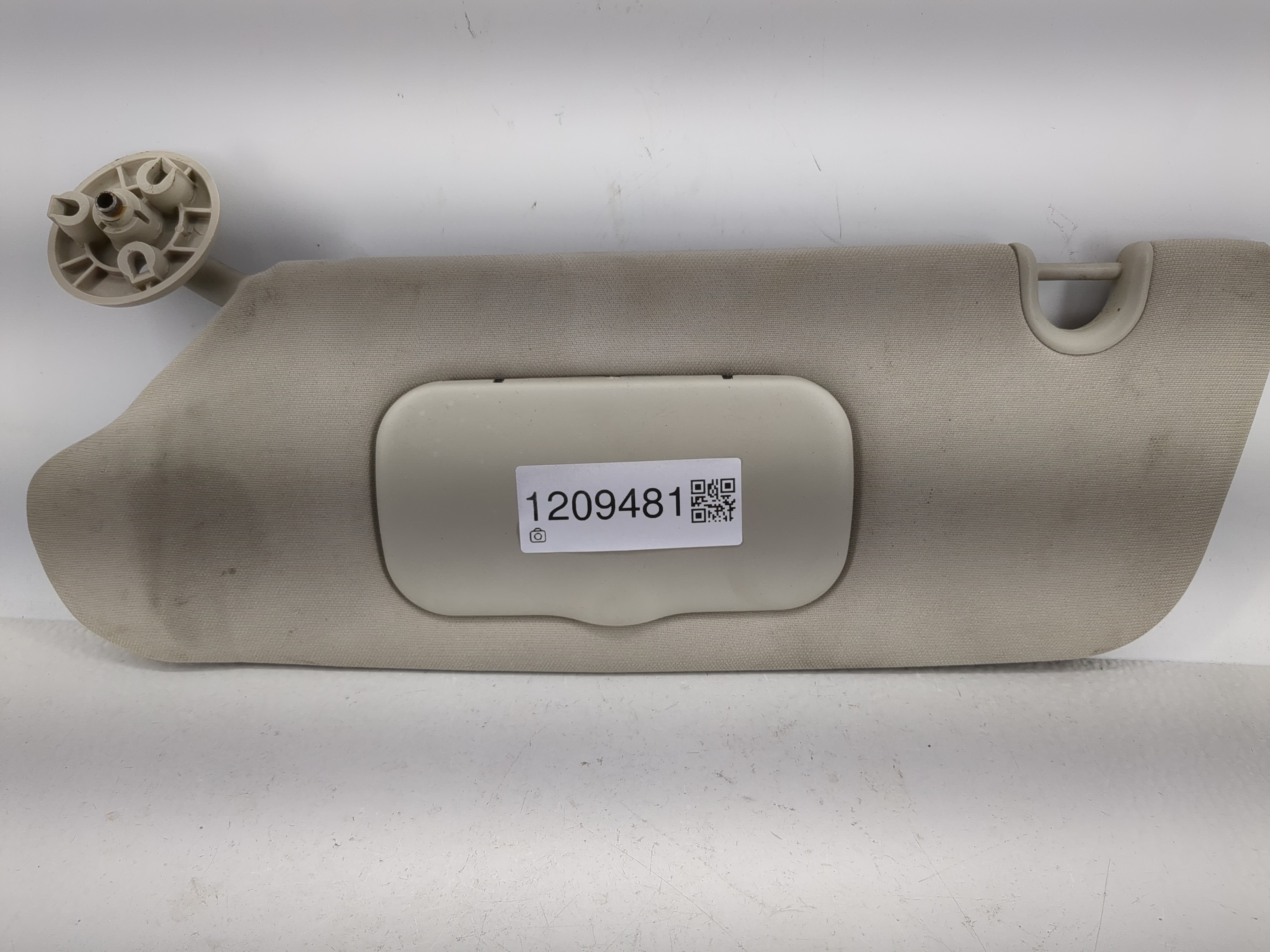 Dodge Caravan Driver Sun Visor Mirror Left Sunvisor Light Gray 1209481 - Oemusedautoparts1.com
