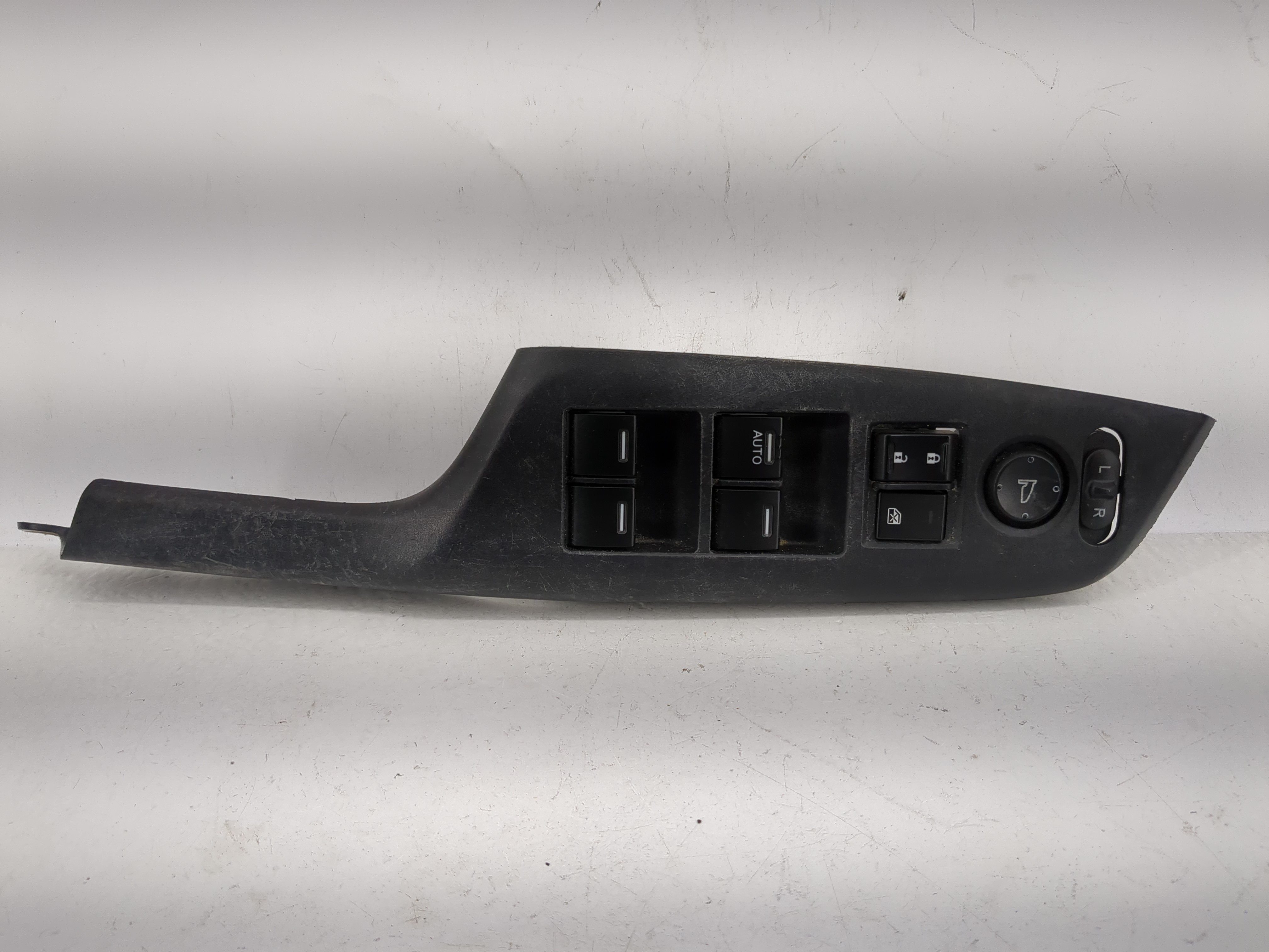 2013-2017 Honda Accord Driver Left Door Master Power Window Switch 1209497 - Oemusedautoparts1.com