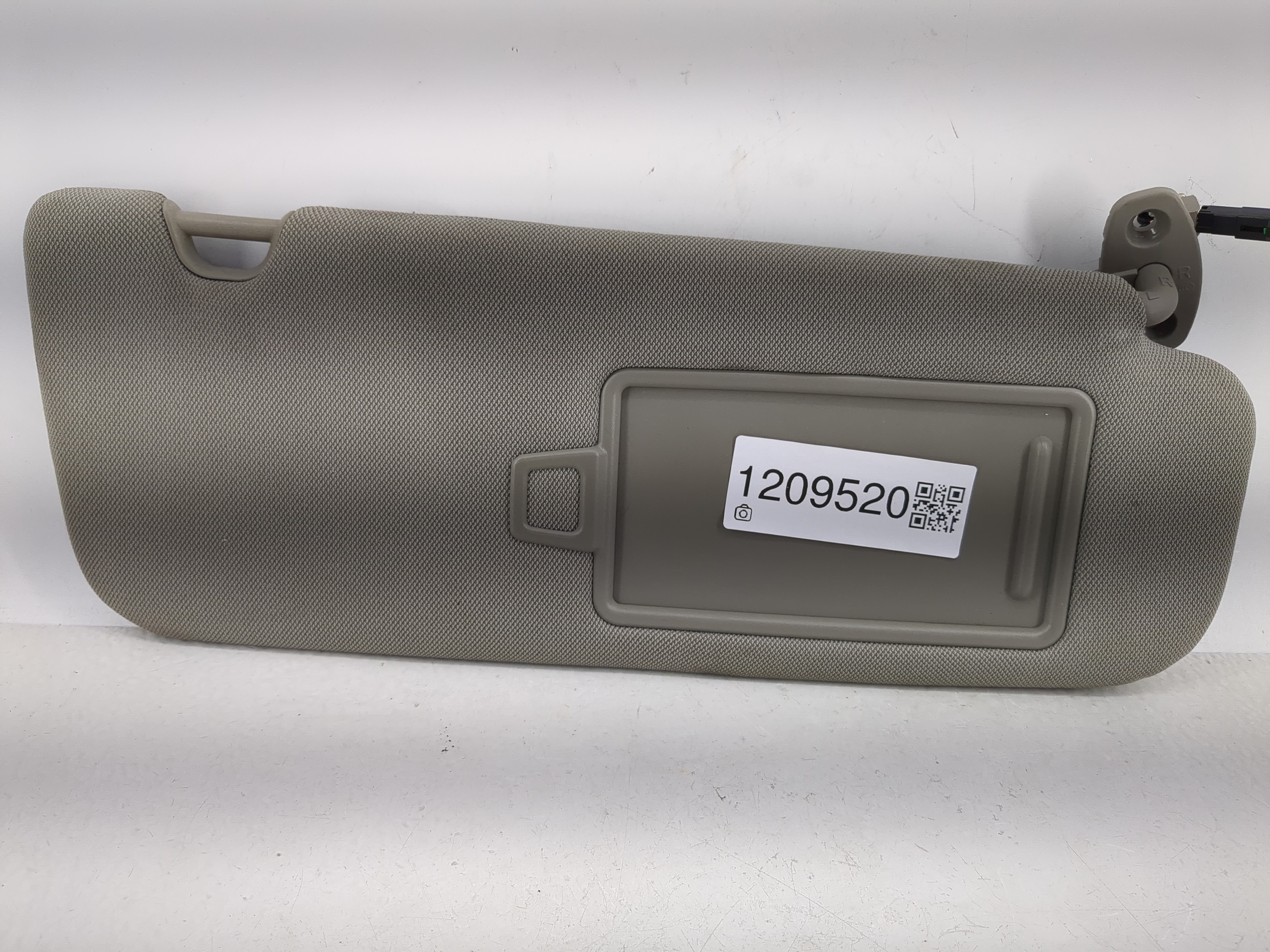 2015-2020 Kia Sedona Passenger Sun Visor Mirror Right Sunvisor Beige 1209520 - Oemusedautoparts1.com