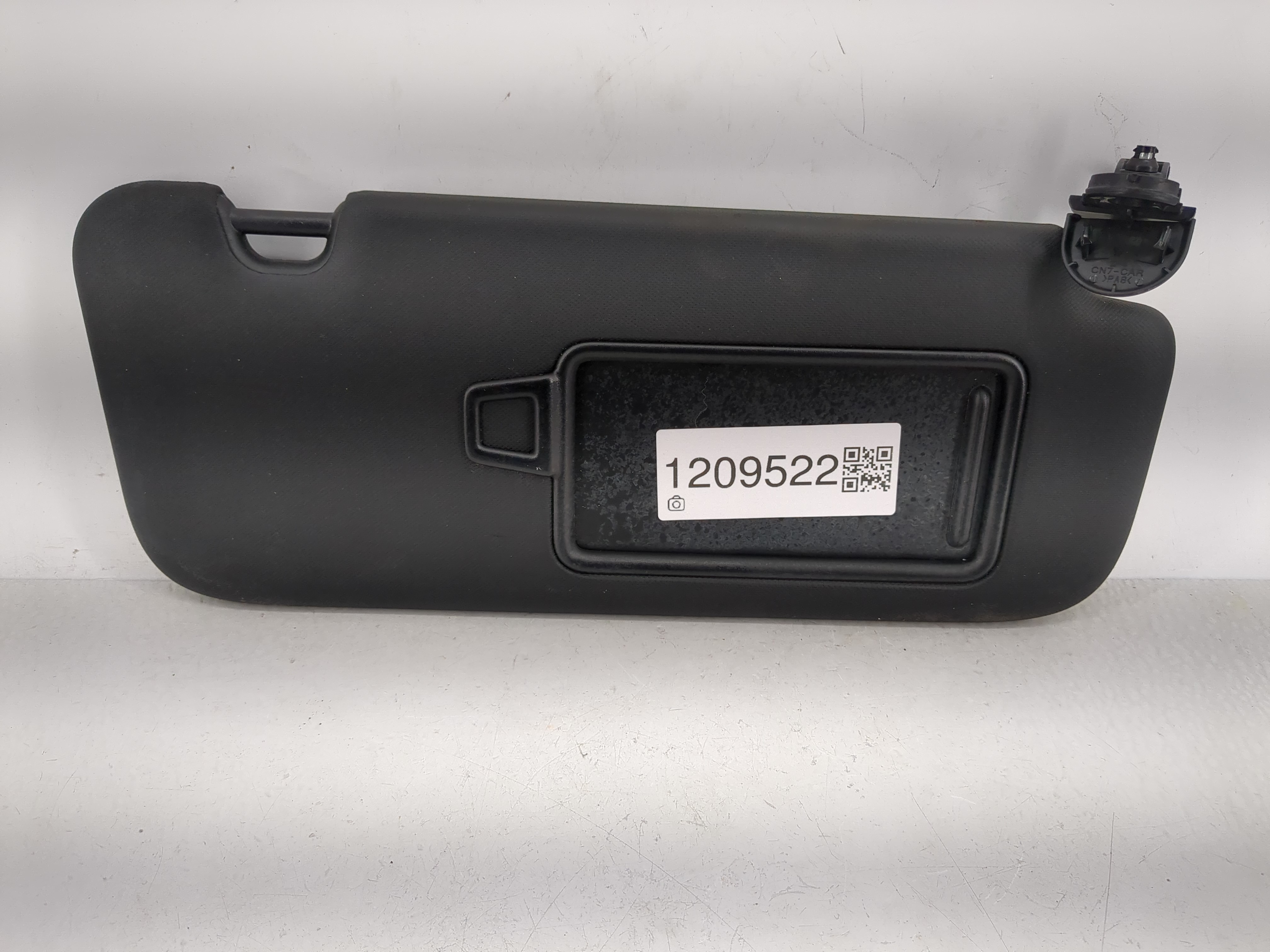2025 Hyundai Elantra Passenger Sun Visor Mirror Right Sunvisor Black 1209522 - Oemusedautoparts1.com