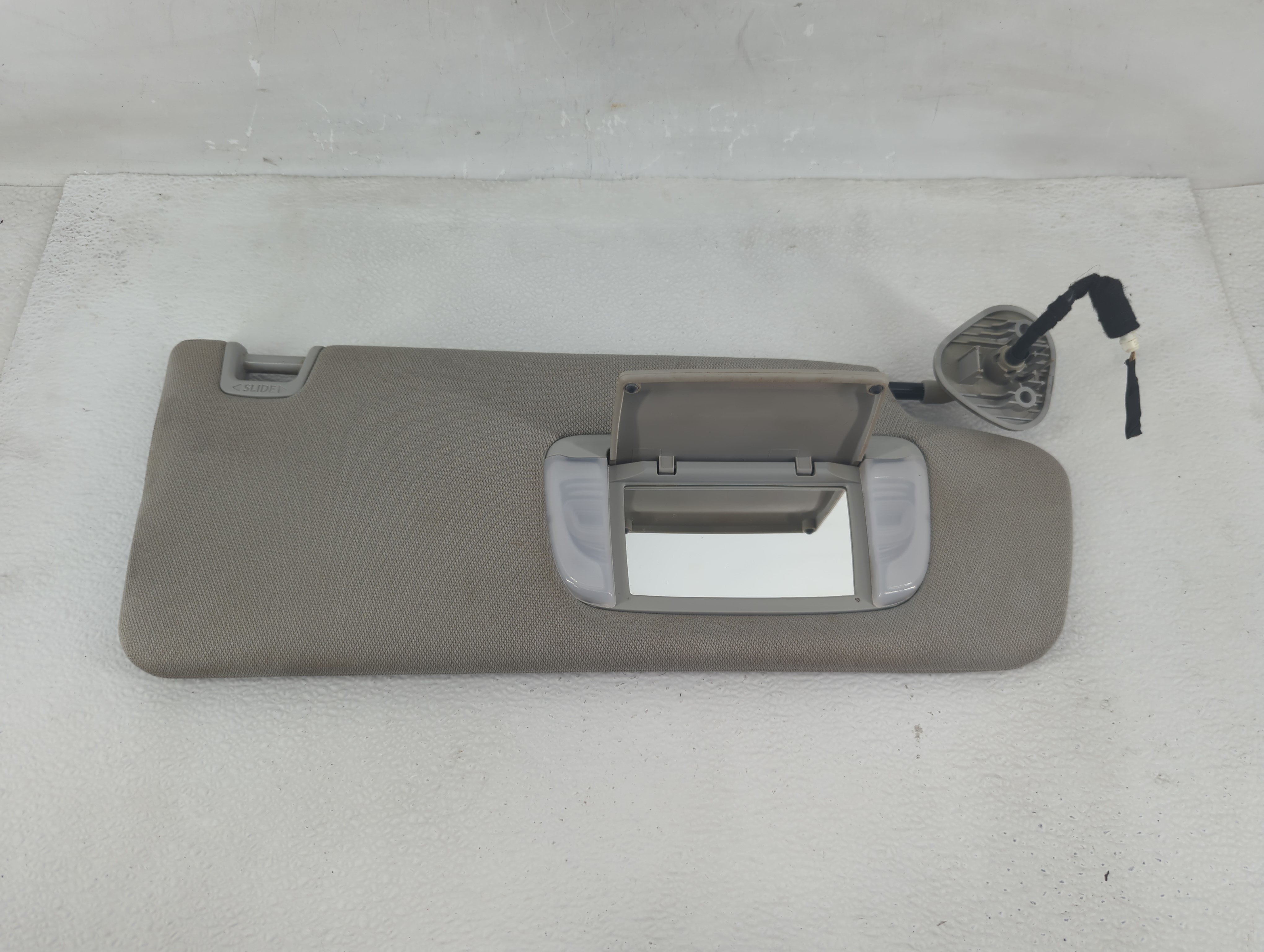 2014-2021 Toyota Tundra Passenger Sun Visor Mirror Right Sunvisor Beige 1209527 - Oemusedautoparts1.com