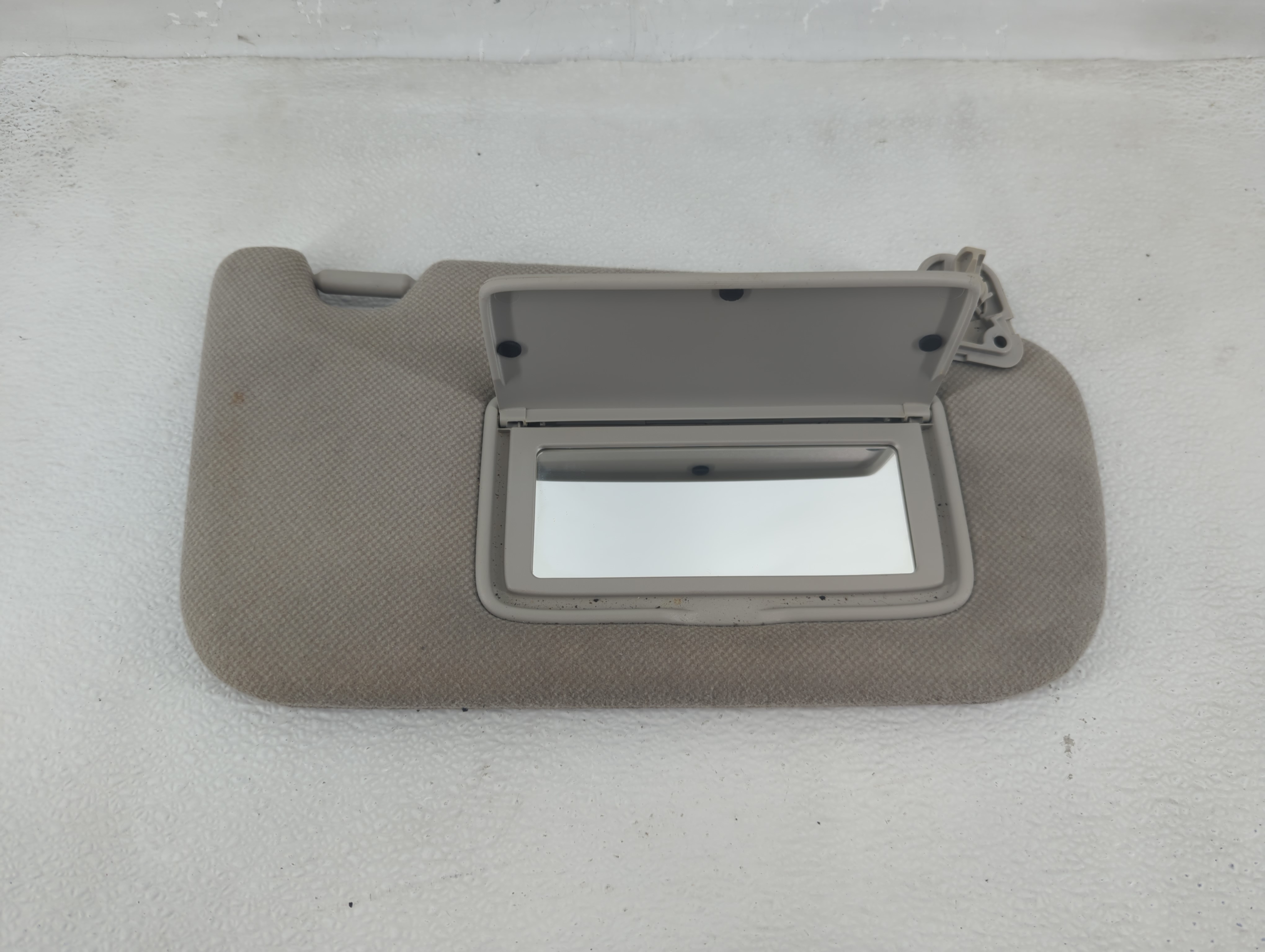 2013-2019 Nissan Sentra Passenger Sun Visor Mirror Right Sunvisor Beige 1209553 - Oemusedautoparts1.com