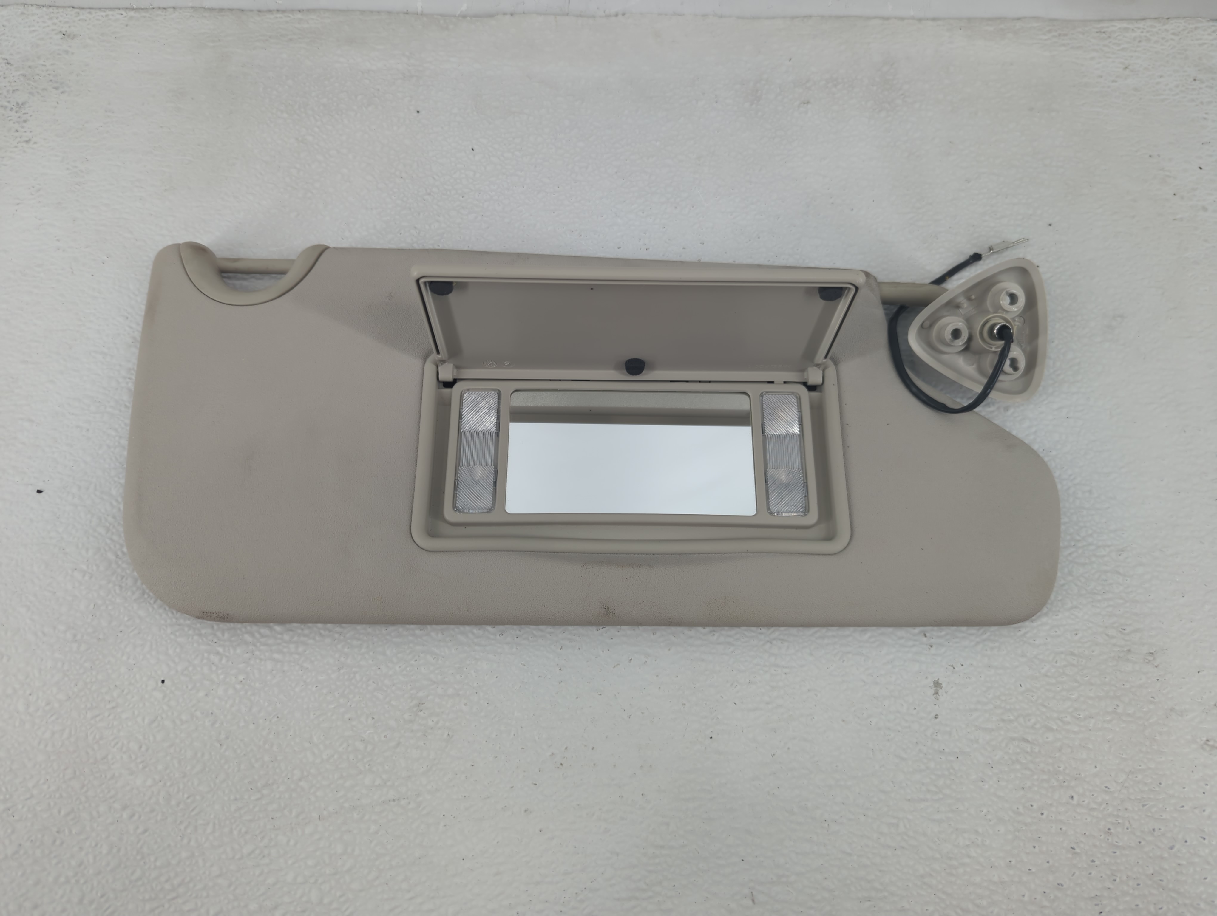 2011-2020 Dodge Journey Passenger Sun Visor Mirror Right Sunvisor 1209556 - Oemusedautoparts1.com