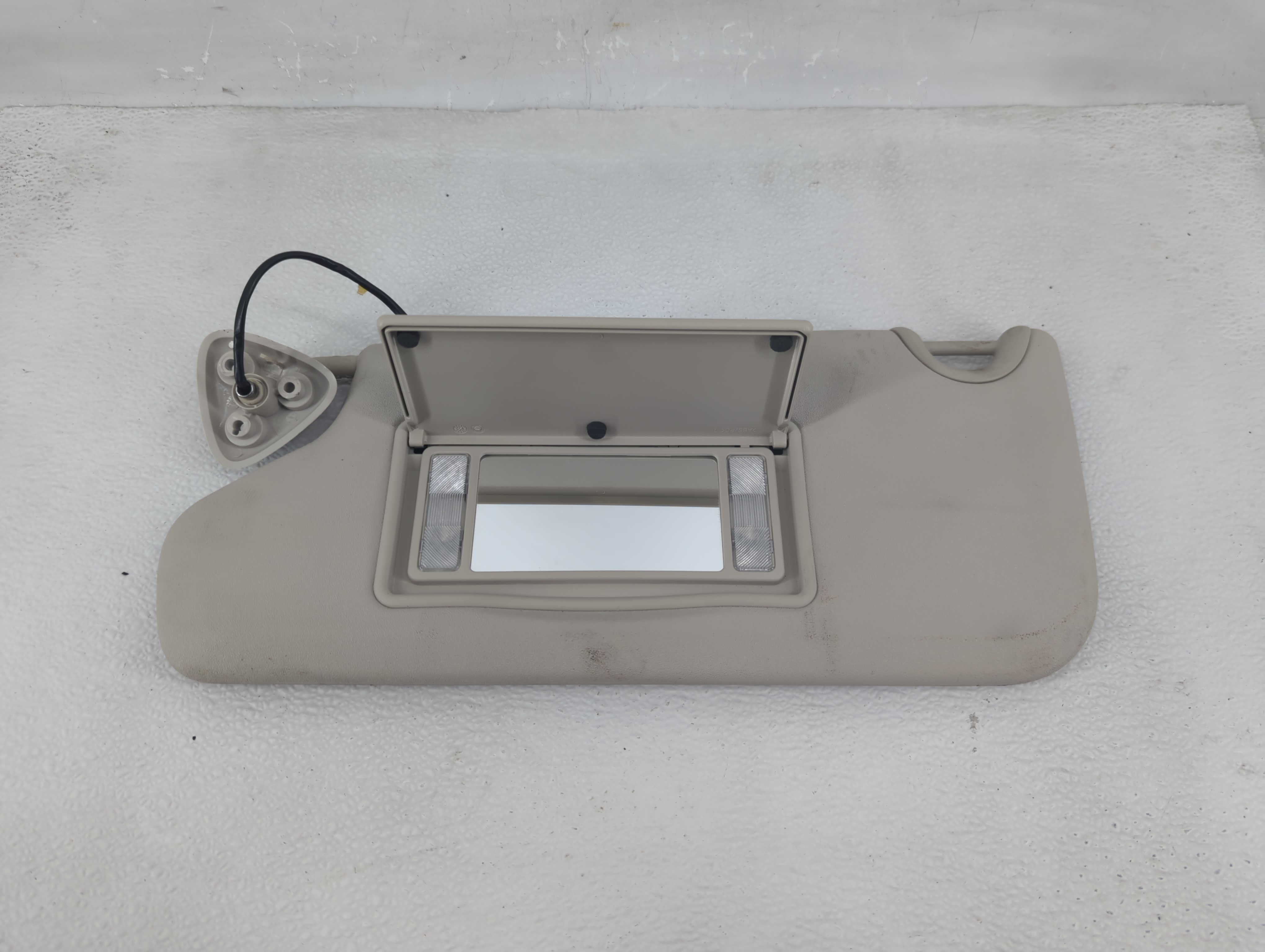 2011-2020 Dodge Journey Driver Sun Visor Mirror Left Sunvisor 1209557 - Oemusedautoparts1.com