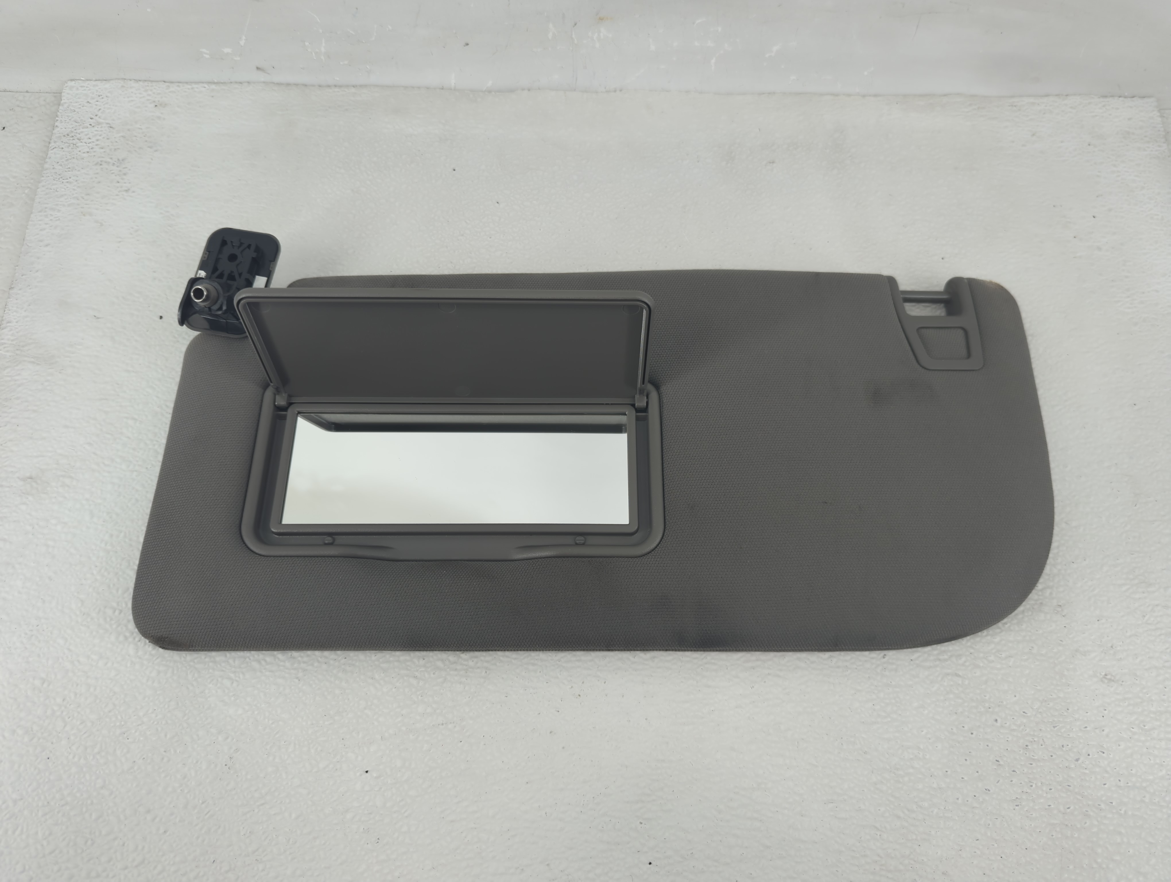 2018-2020 Ford F-150 Driver Sun Visor Mirror Left Sunvisor Dark Grey 1209562 - Oemusedautoparts1.com