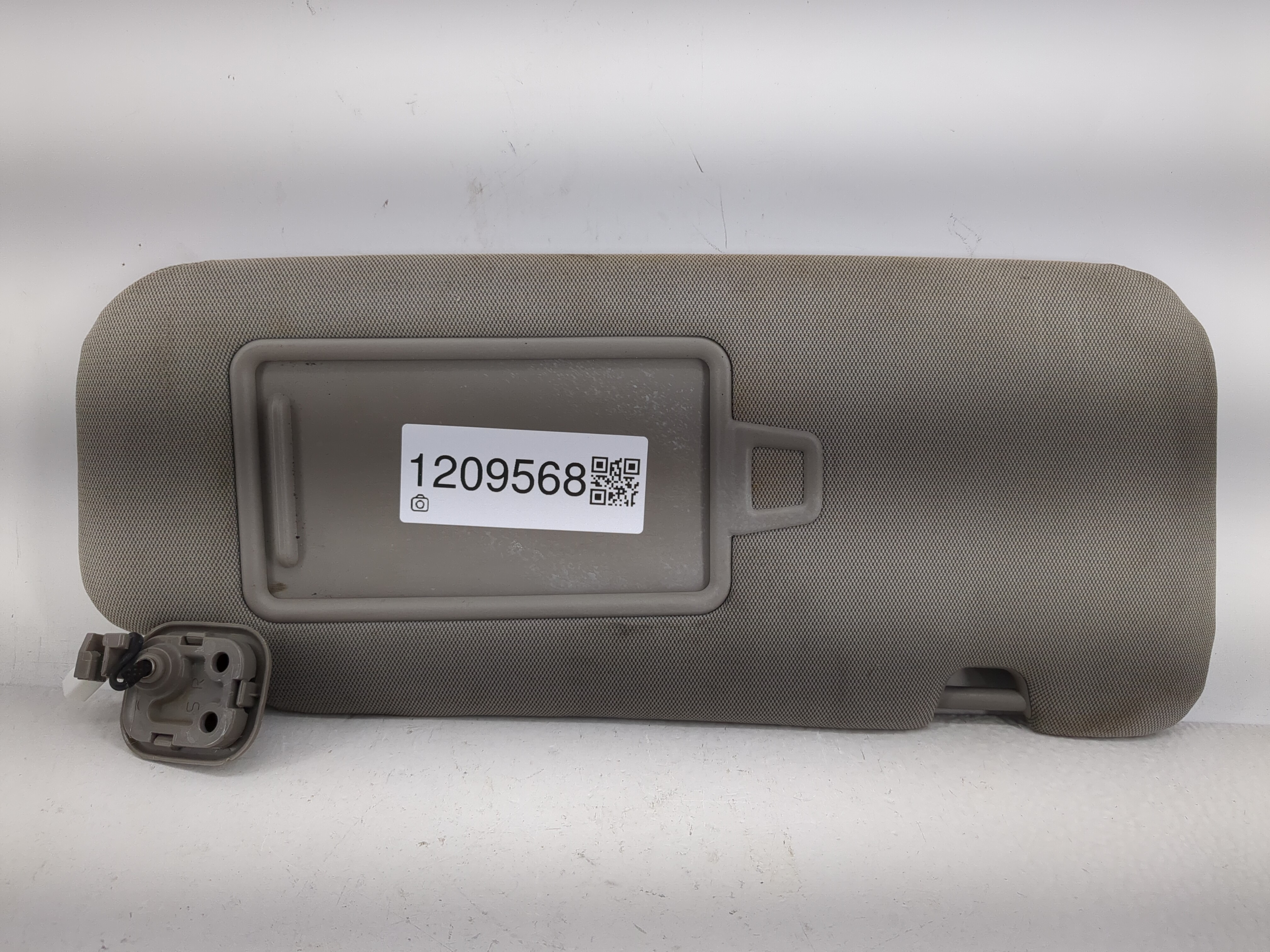 2015-2016 Hyundai Genesis Passenger Sun Visor Mirror Right Sunvisor Gray 1209568 - Oemusedautoparts1.com
