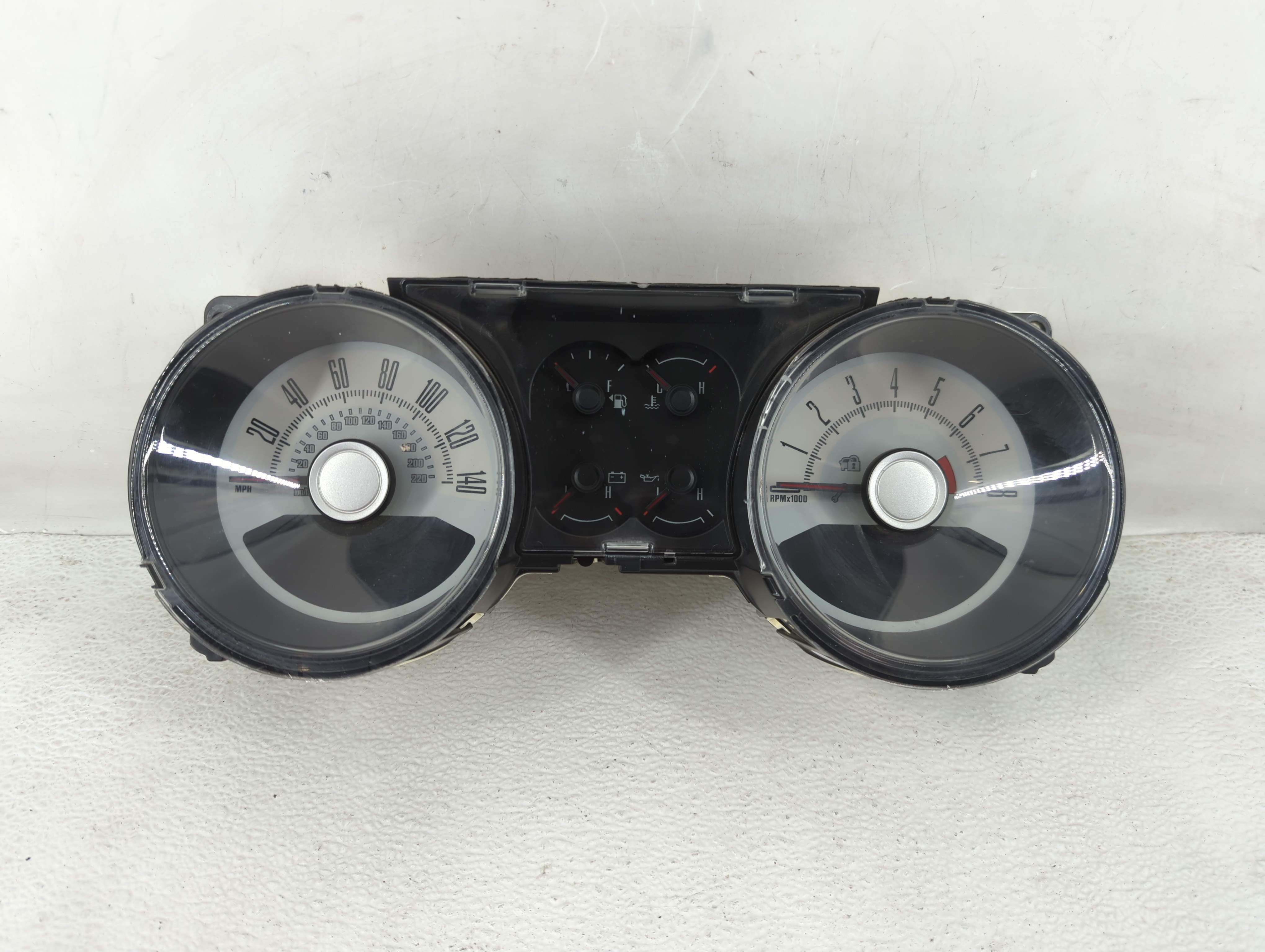 2010-2010 Ford Mustang Speedometer Instrument Cluster Gauges Ar33-10890 1209625 - Oemusedautoparts1.com