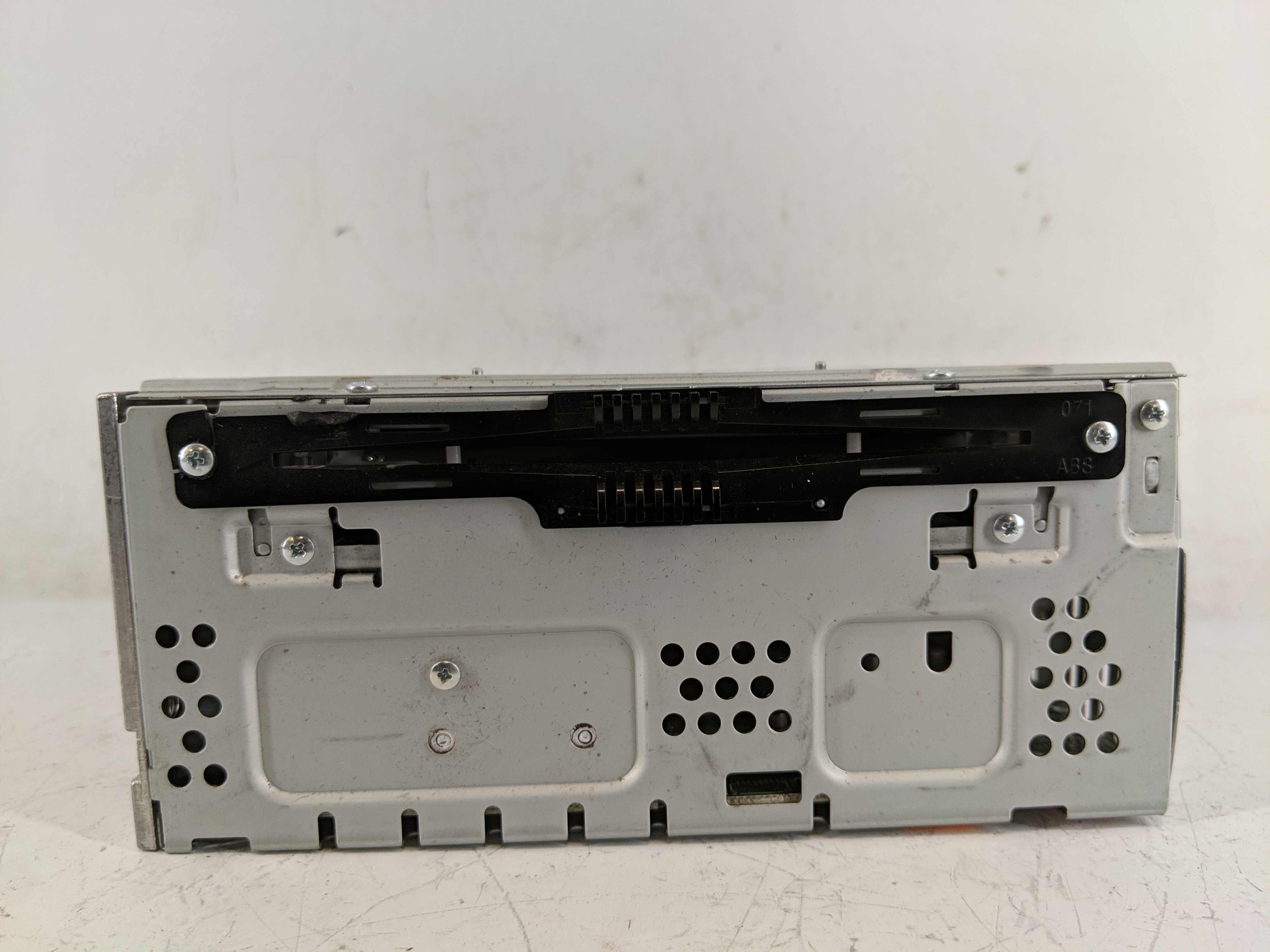 2013-2014 Ford Taurus Am Fm Cd Player Radio Receiver 1209645 - Oemusedautoparts1.com