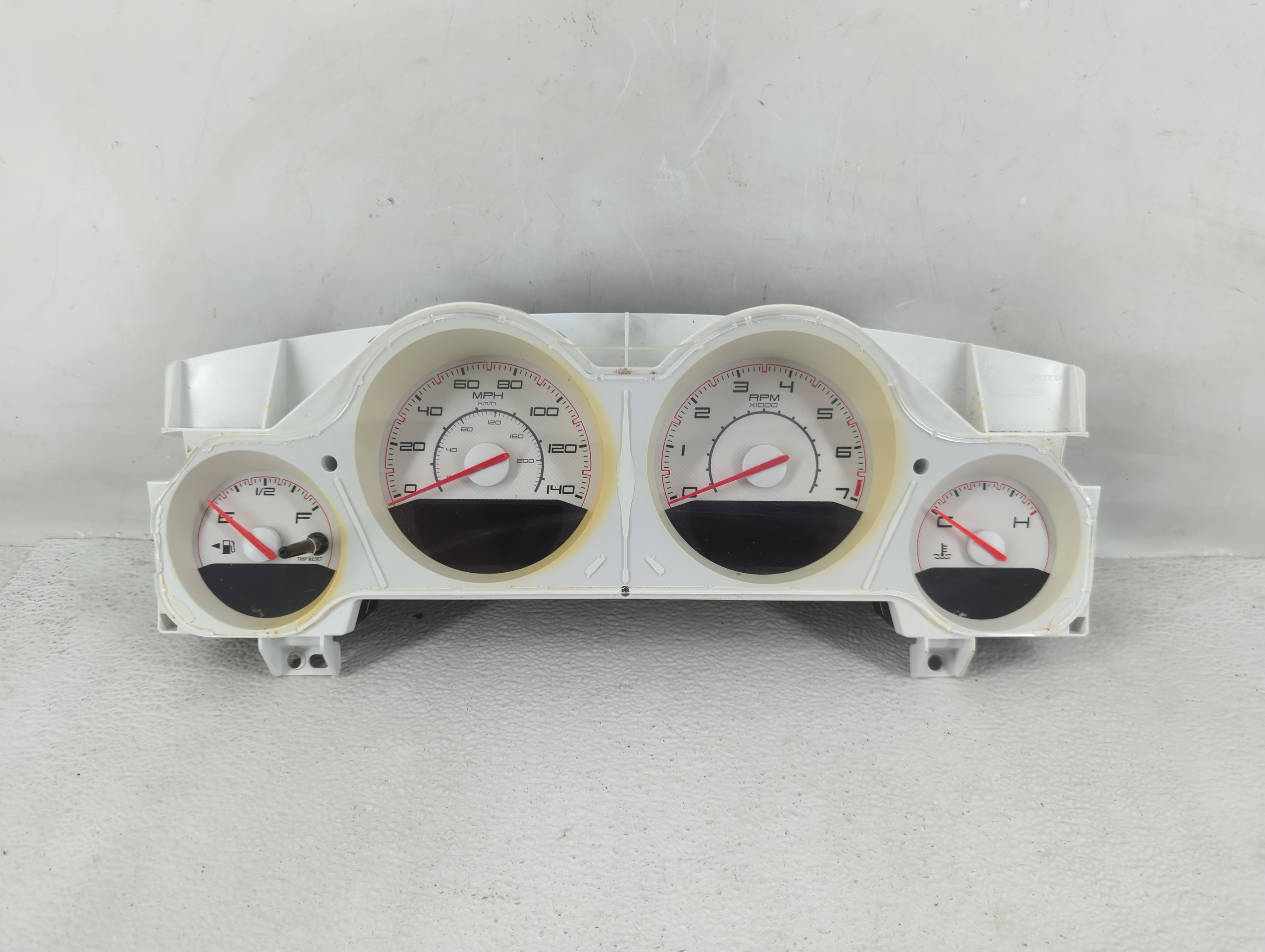 2012-2012 Dodge Challenger Speedometer Instrument Cluster Gauges 1209724 - Oemusedautoparts1.com