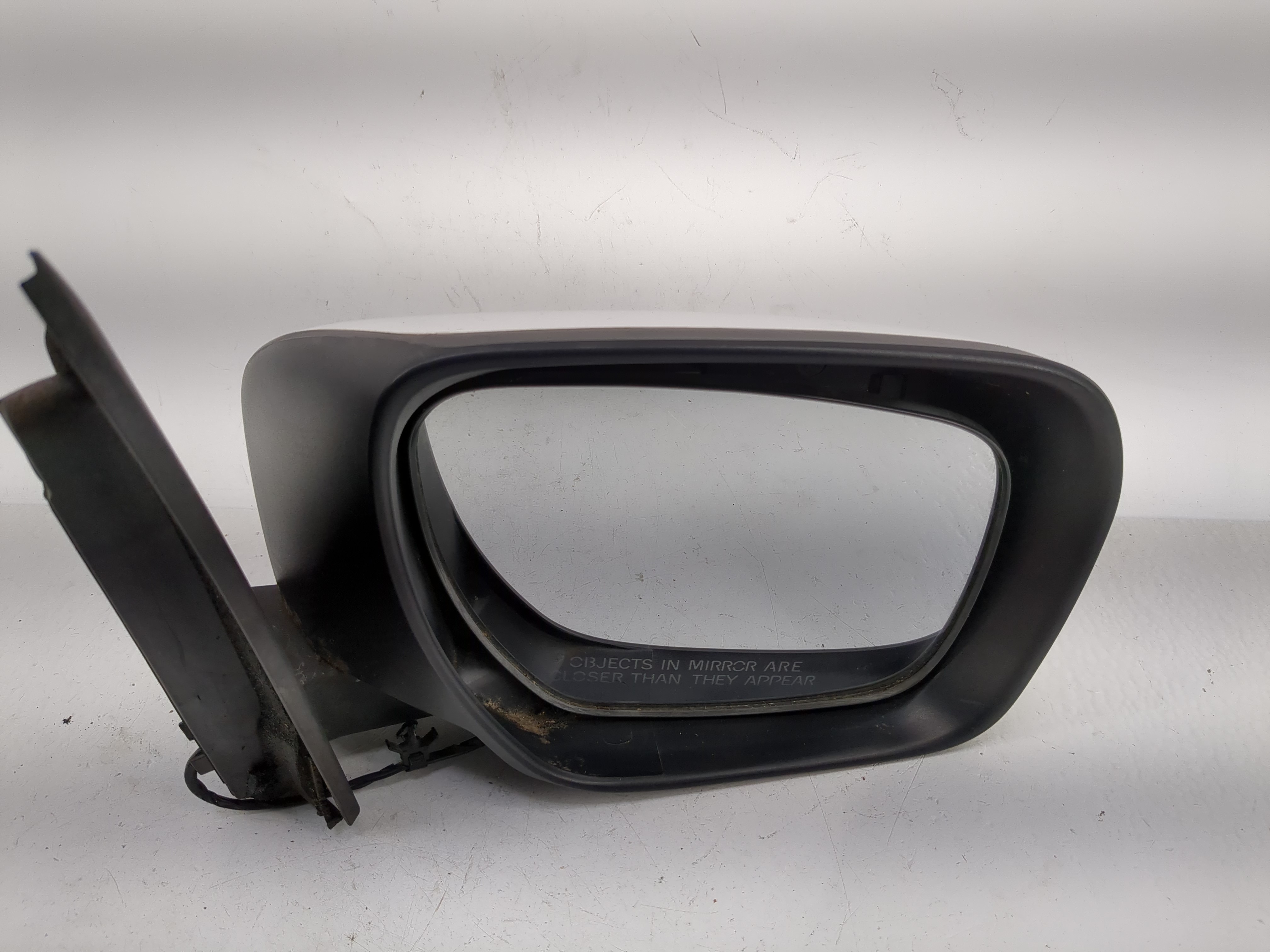 2010-2012 Mazda Cx-7 Passenger Right Side View Power Door Mirror White 1209744 - Oemusedautoparts1.com