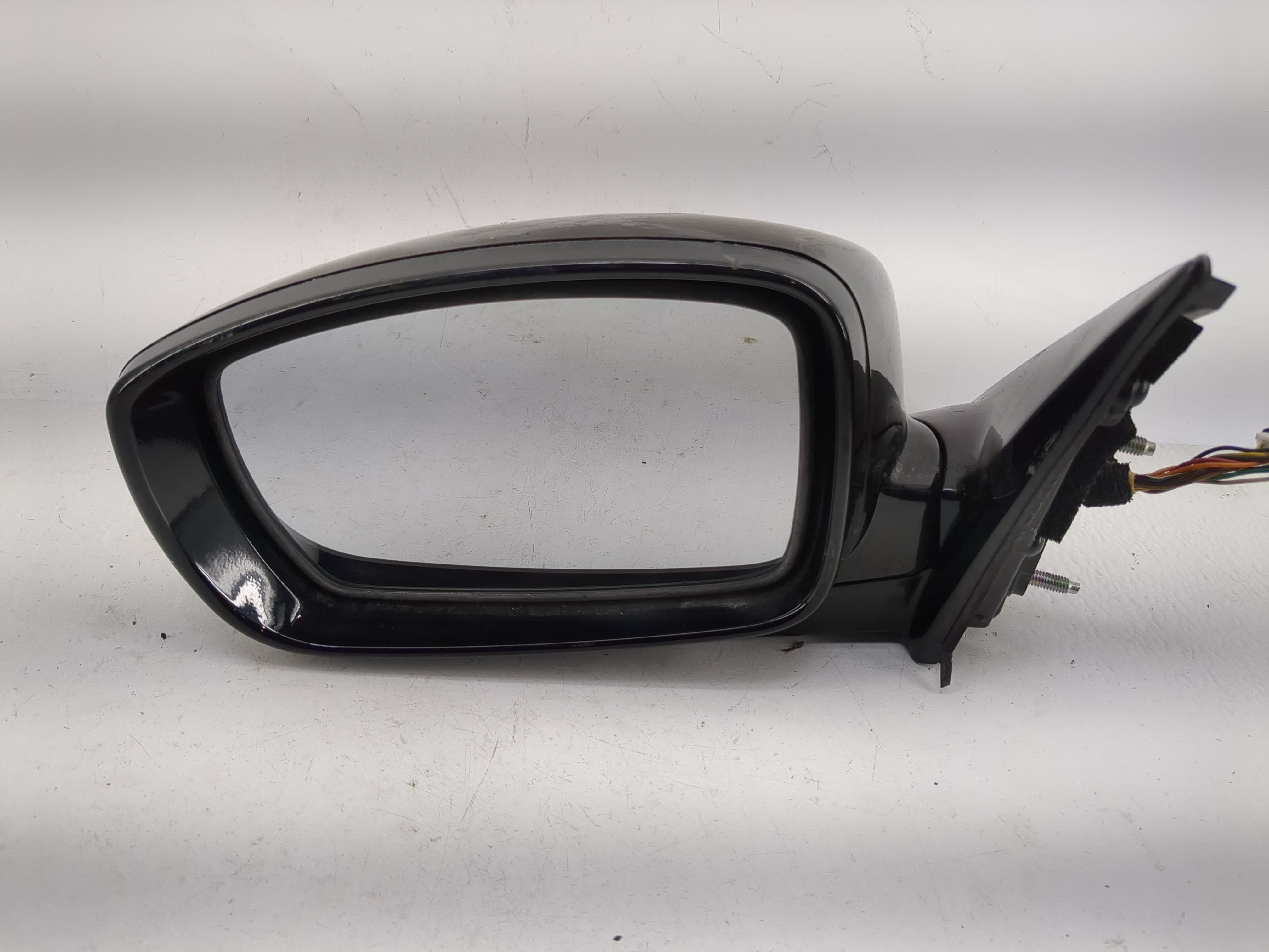 2012-2014 Hyundai Genesis Driver Left Side View Power Door Mirror Black 1209751 - Oemusedautoparts1.com