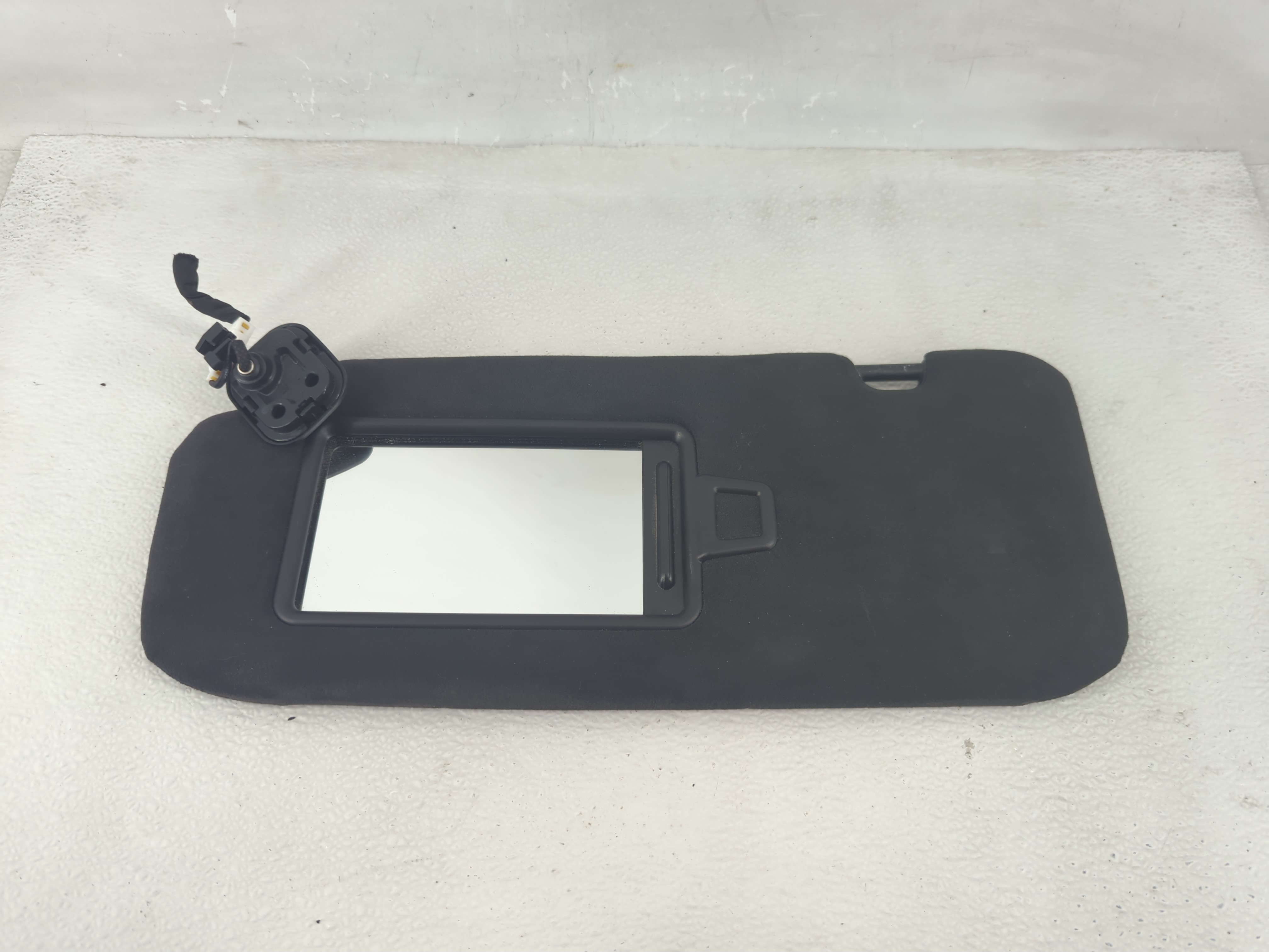 2017-2020 Genesis G80 Driver Sun Visor Mirror Left Sunvisor Black 1209786 - Oemusedautoparts1.com