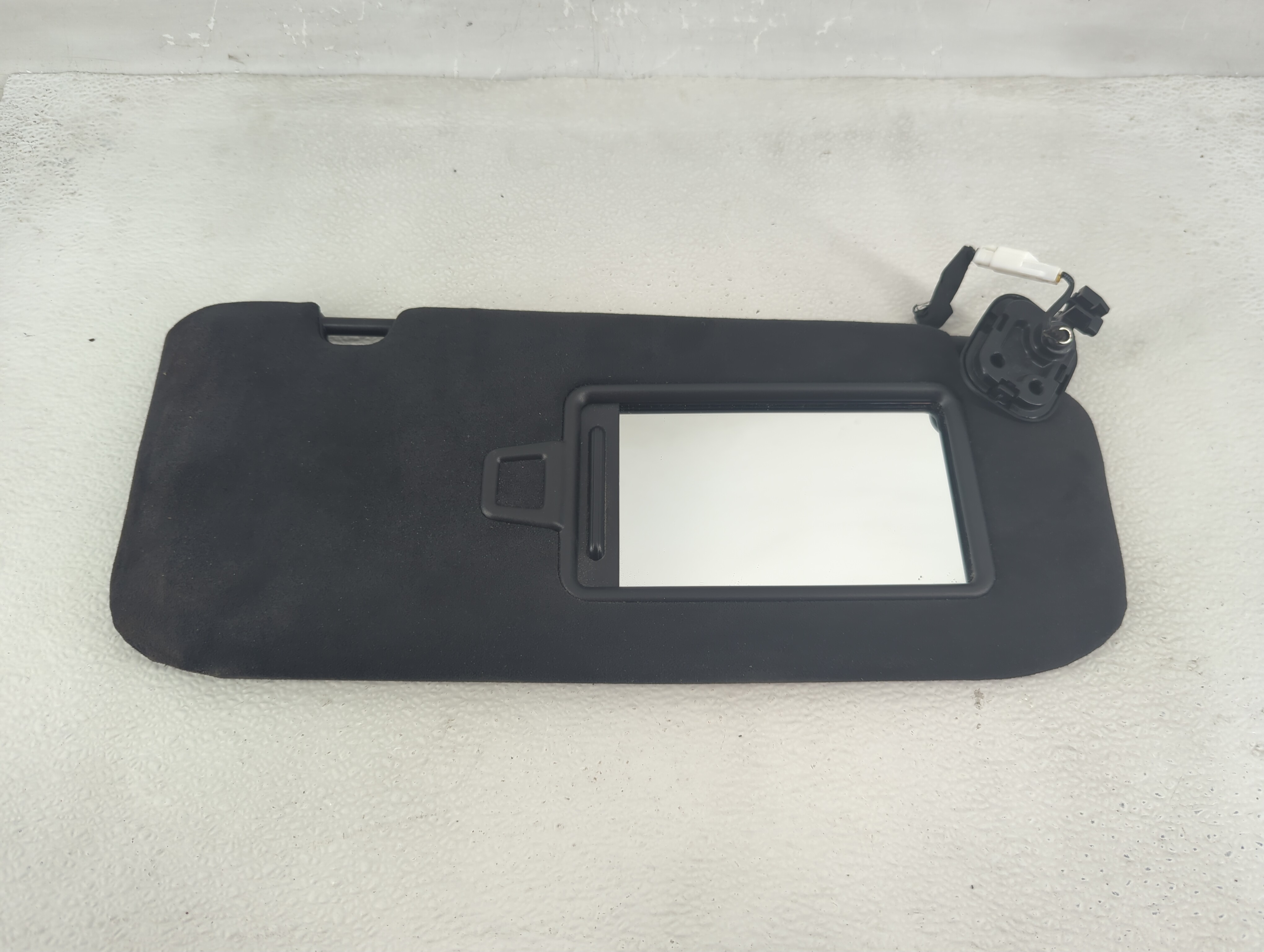 2017-2020 Genesis G80 Passenger Sun Visor Mirror Right Sunvisor Black 1209787 - Oemusedautoparts1.com