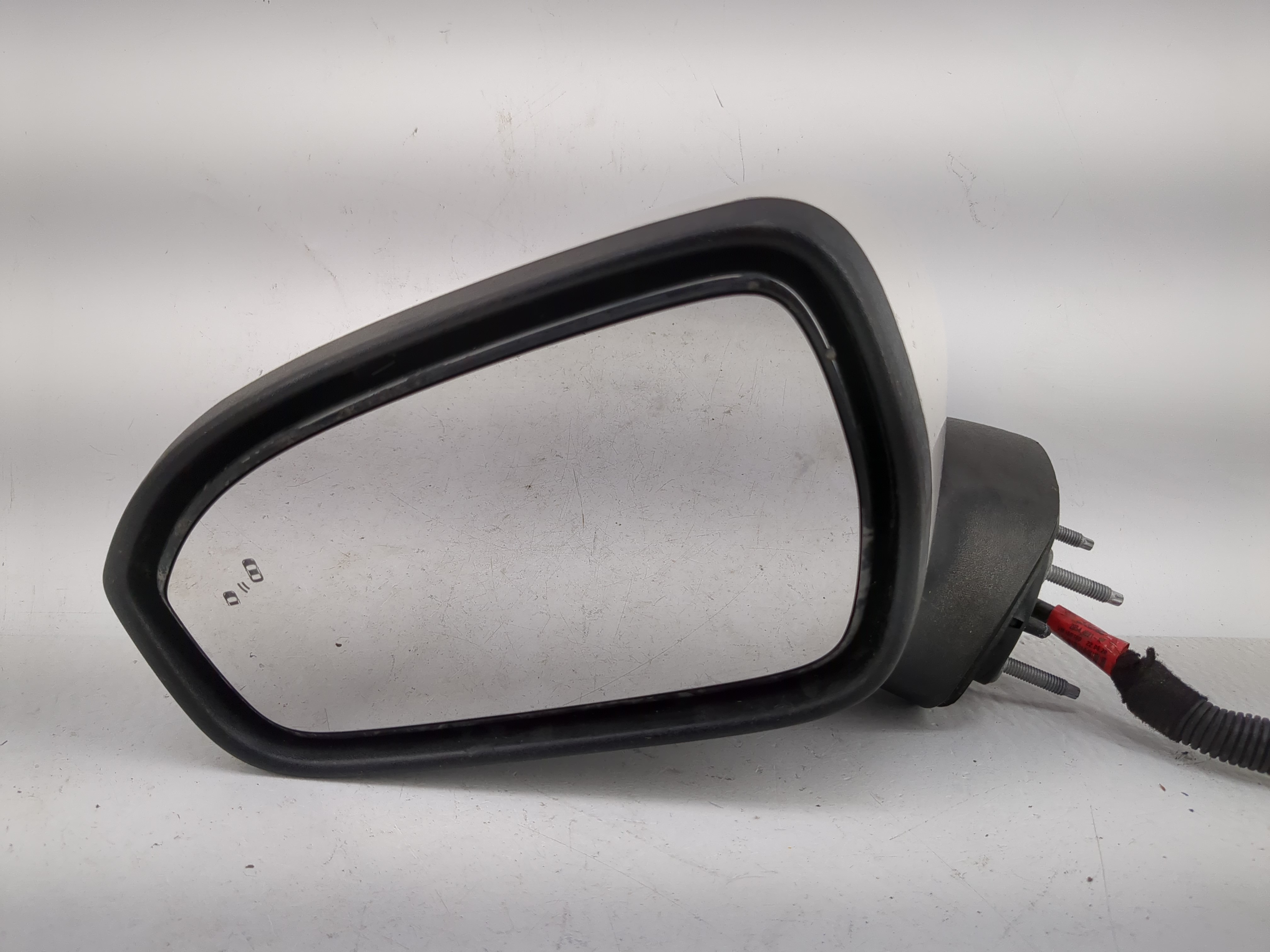 2019-2020 Ford Fusion Driver Left Side View Power Door Mirror White 1209817 - Oemusedautoparts1.com