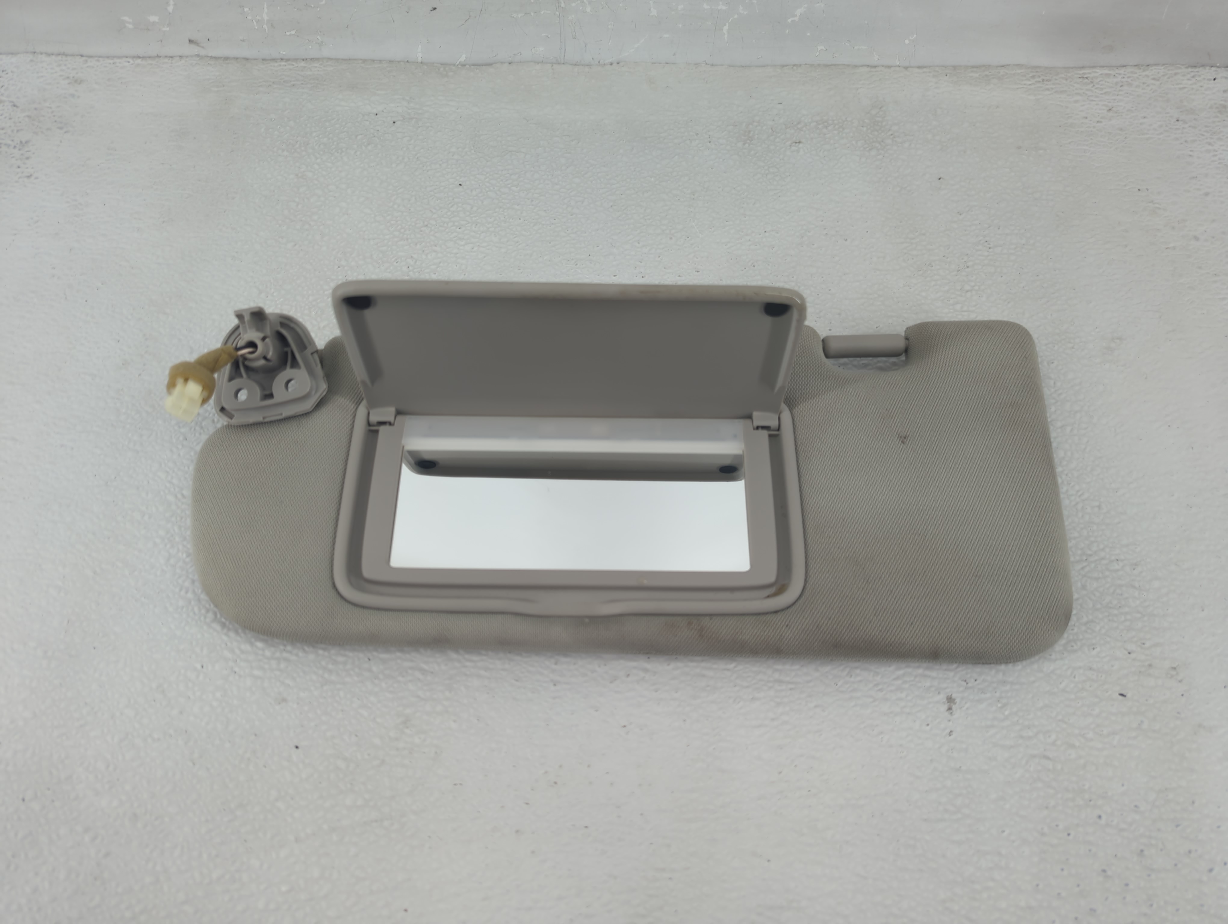 2014-2020 Infiniti Q50 Driver Sun Visor Mirror Left Sunvisor Grey 1209847 - Oemusedautoparts1.com