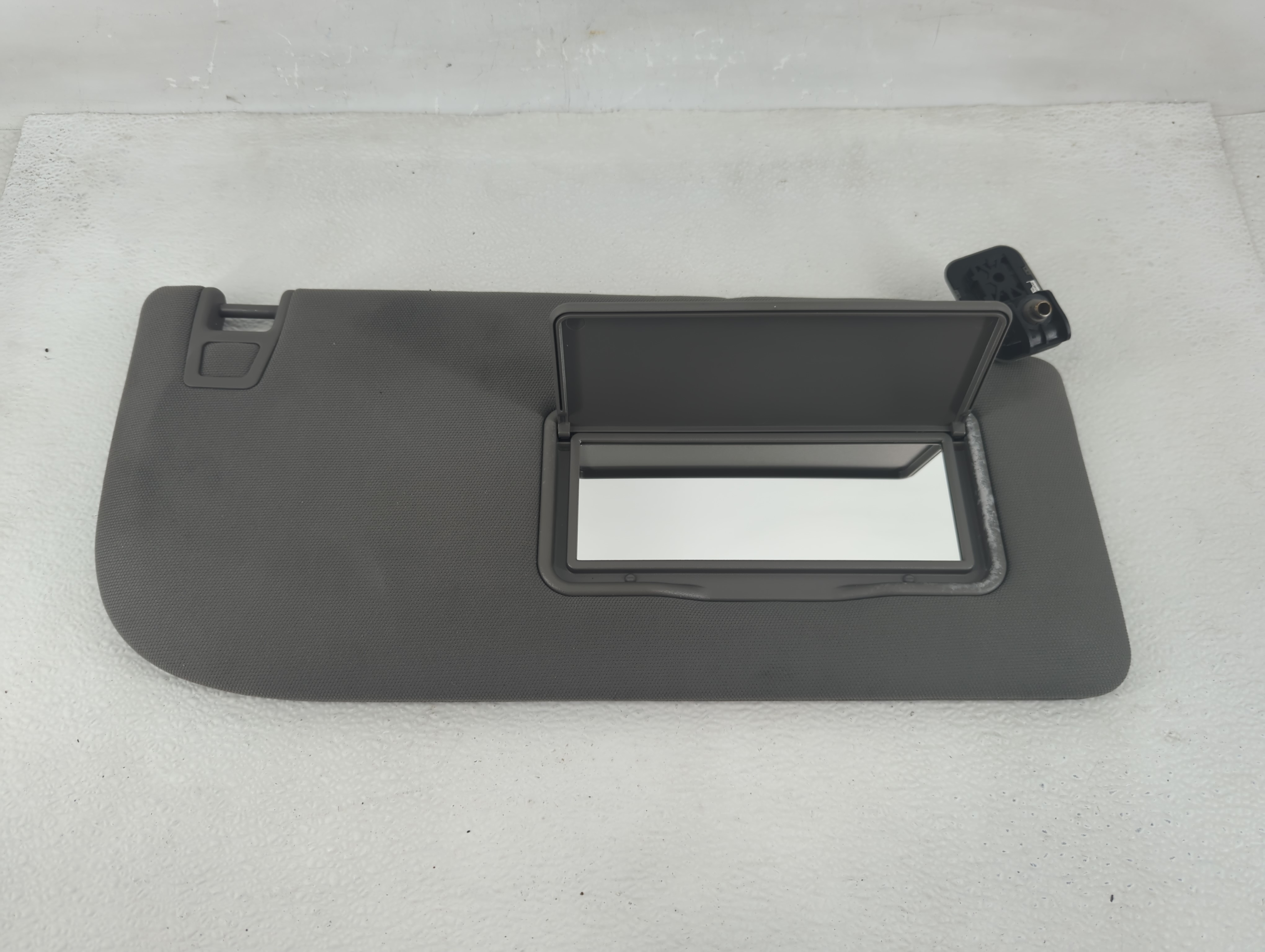 2018-2020 Ford F-150 Driver Sun Visor Mirror Left Sunvisor Dark Grey 1209850 - Oemusedautoparts1.com