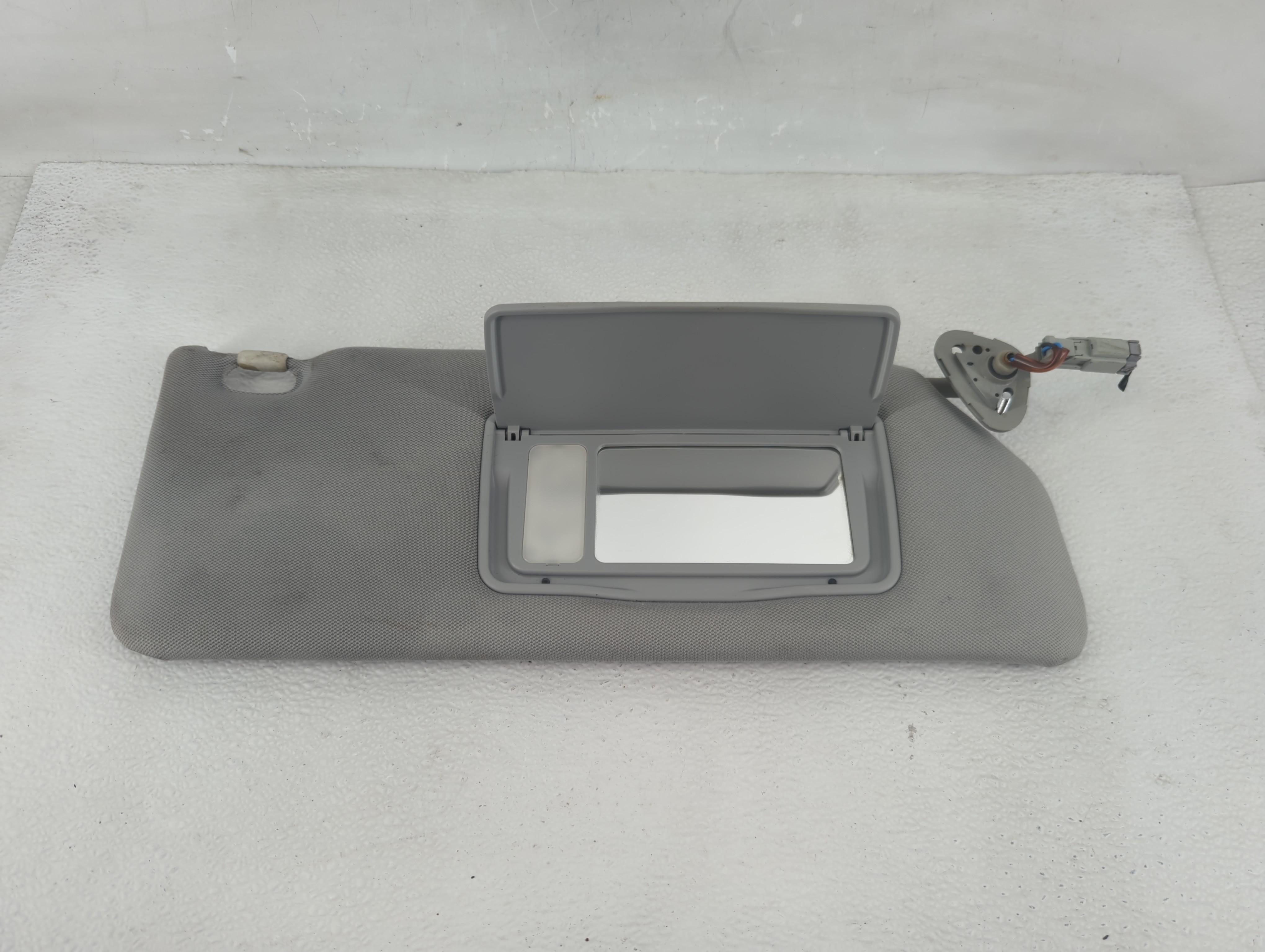 2007-2014 Honda Ridgeline Passenger Sun Visor Mirror Right Sunvisor Gray 1209852 - Oemusedautoparts1.com