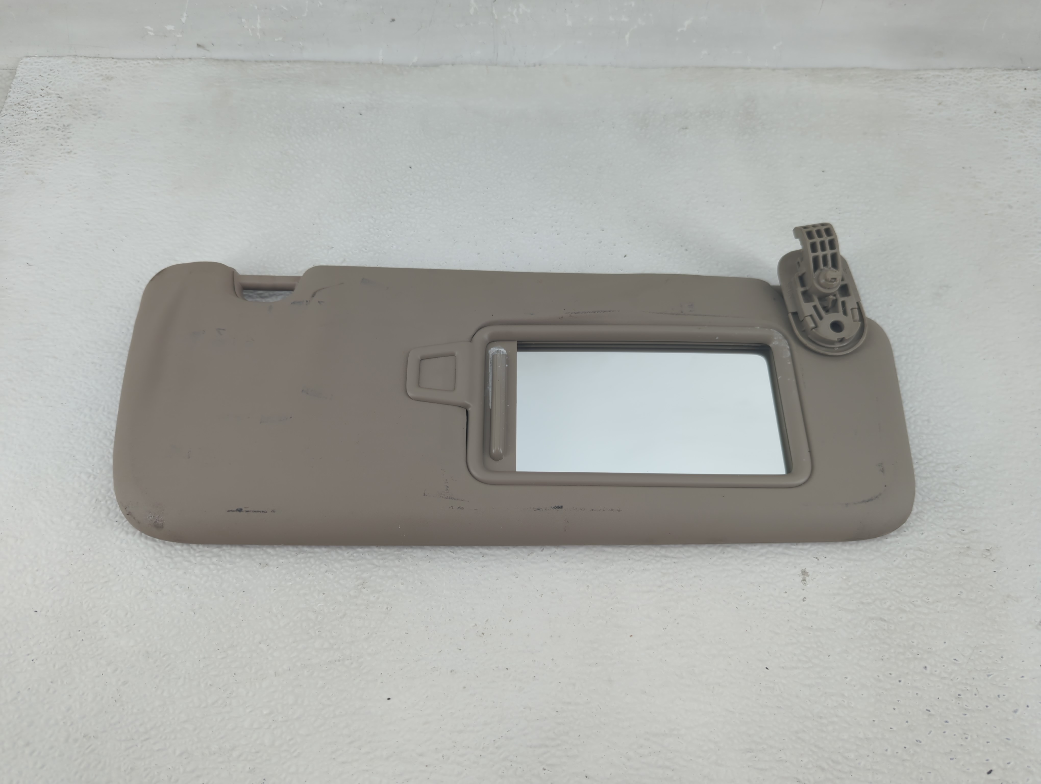 Hyundai Elantra Passenger Sun Visor Mirror Right Sunvisor Beige 1209854 - Oemusedautoparts1.com