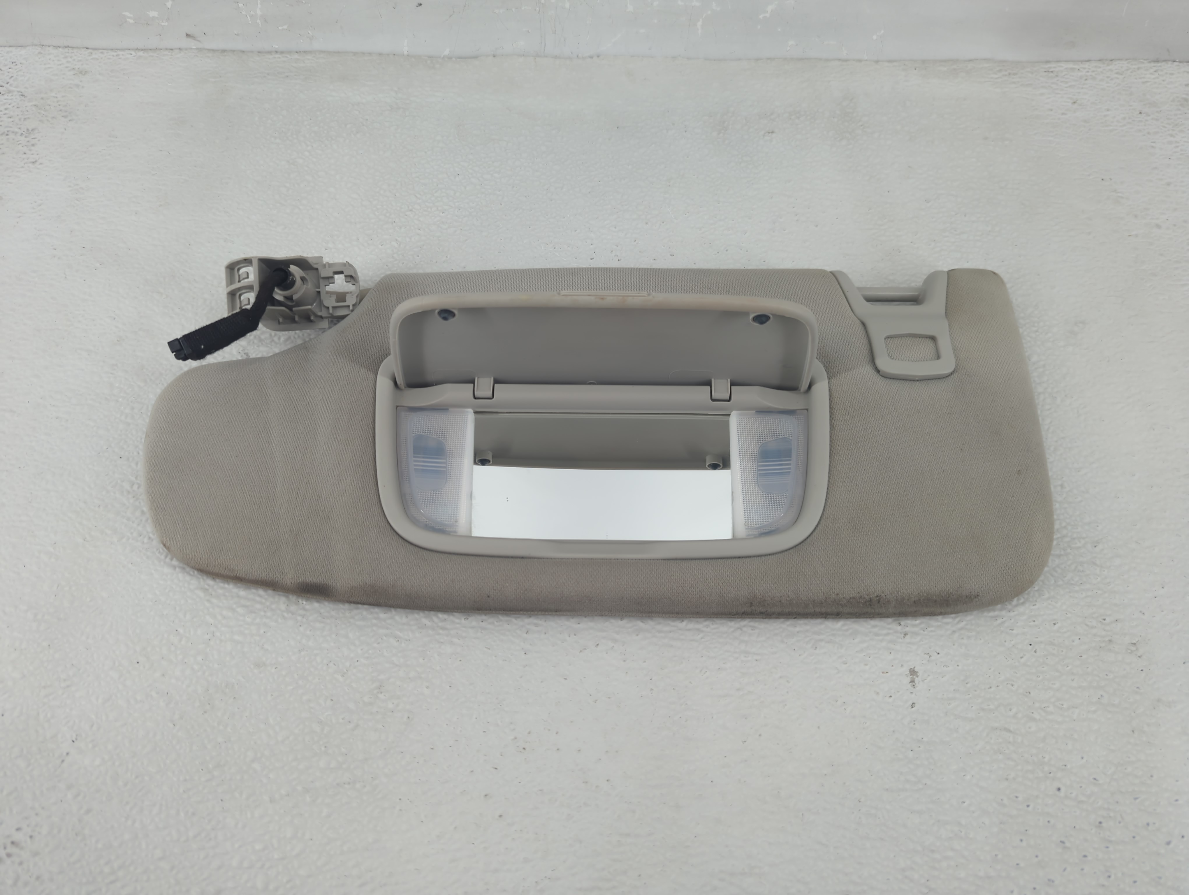 2013-2014 Ford Fusion Driver Sun Visor Mirror Left Sunvisor Grey 1209910 - Oemusedautoparts1.com