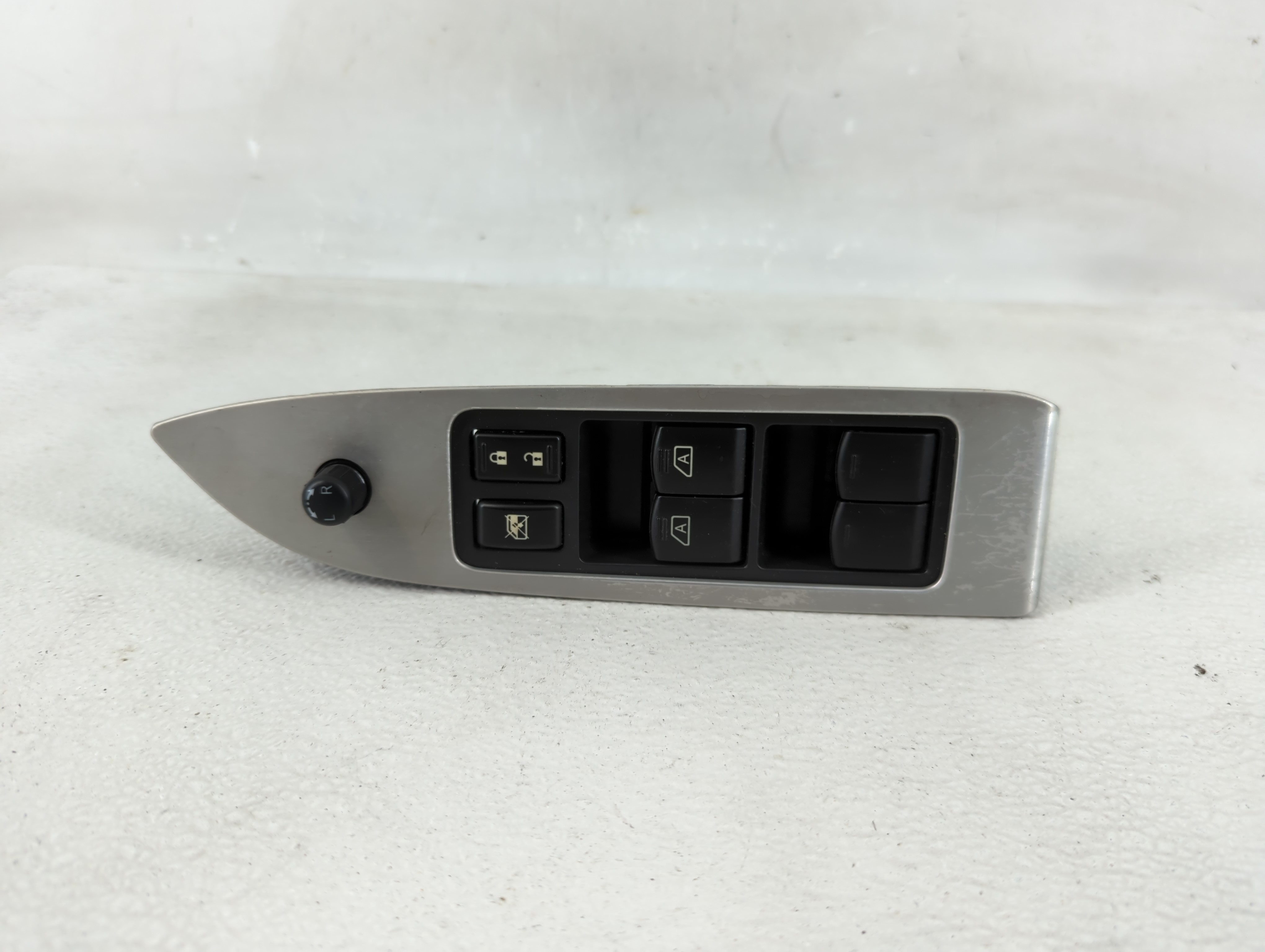 2009-2014 Nissan Murano Driver Left Door Master Power Window Switch 1209936 - Oemusedautoparts1.com