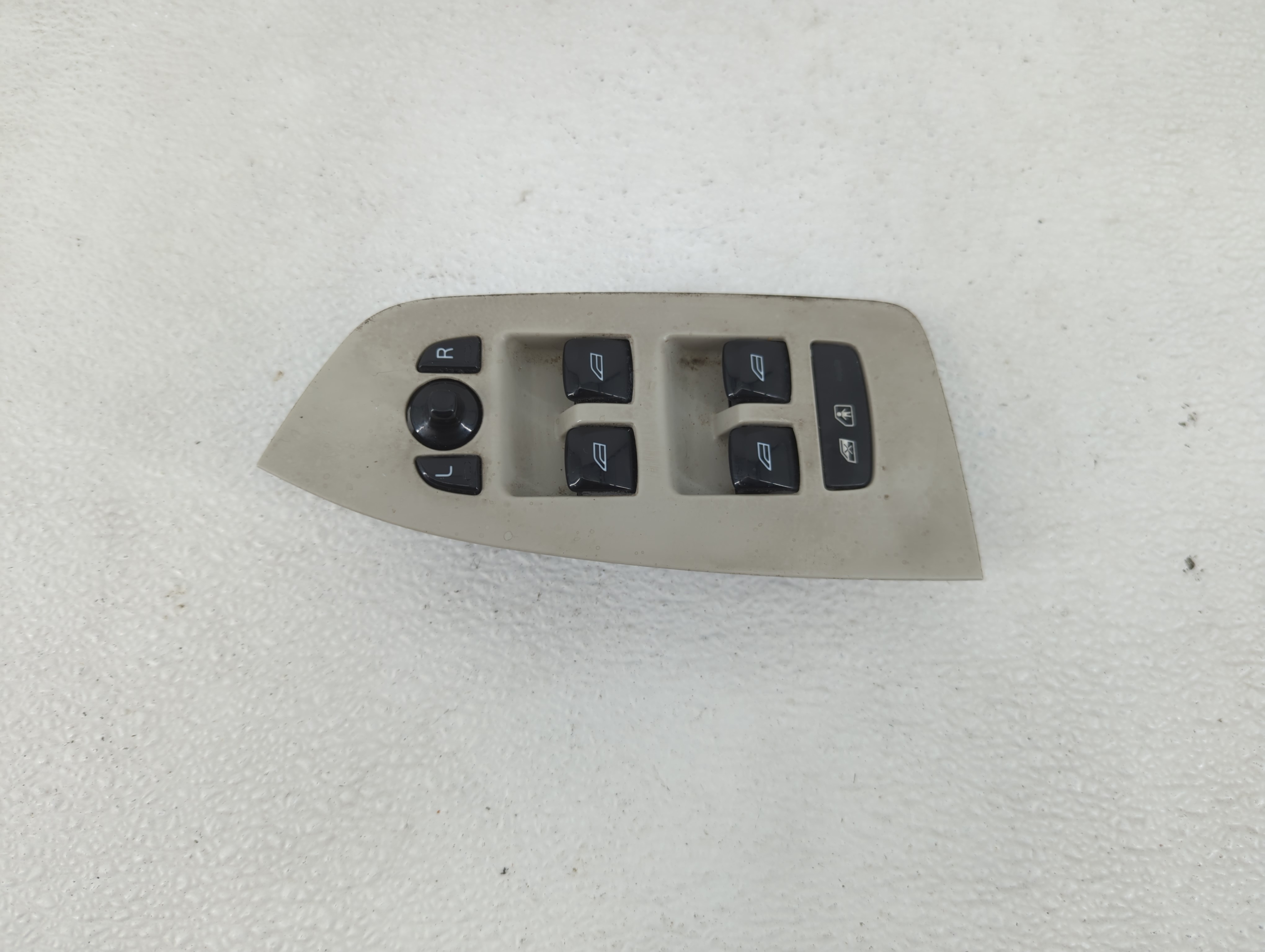 2016-2018 Volvo Xc90 Driver Left Door Master Power Window Switch 1209942 - Oemusedautoparts1.com