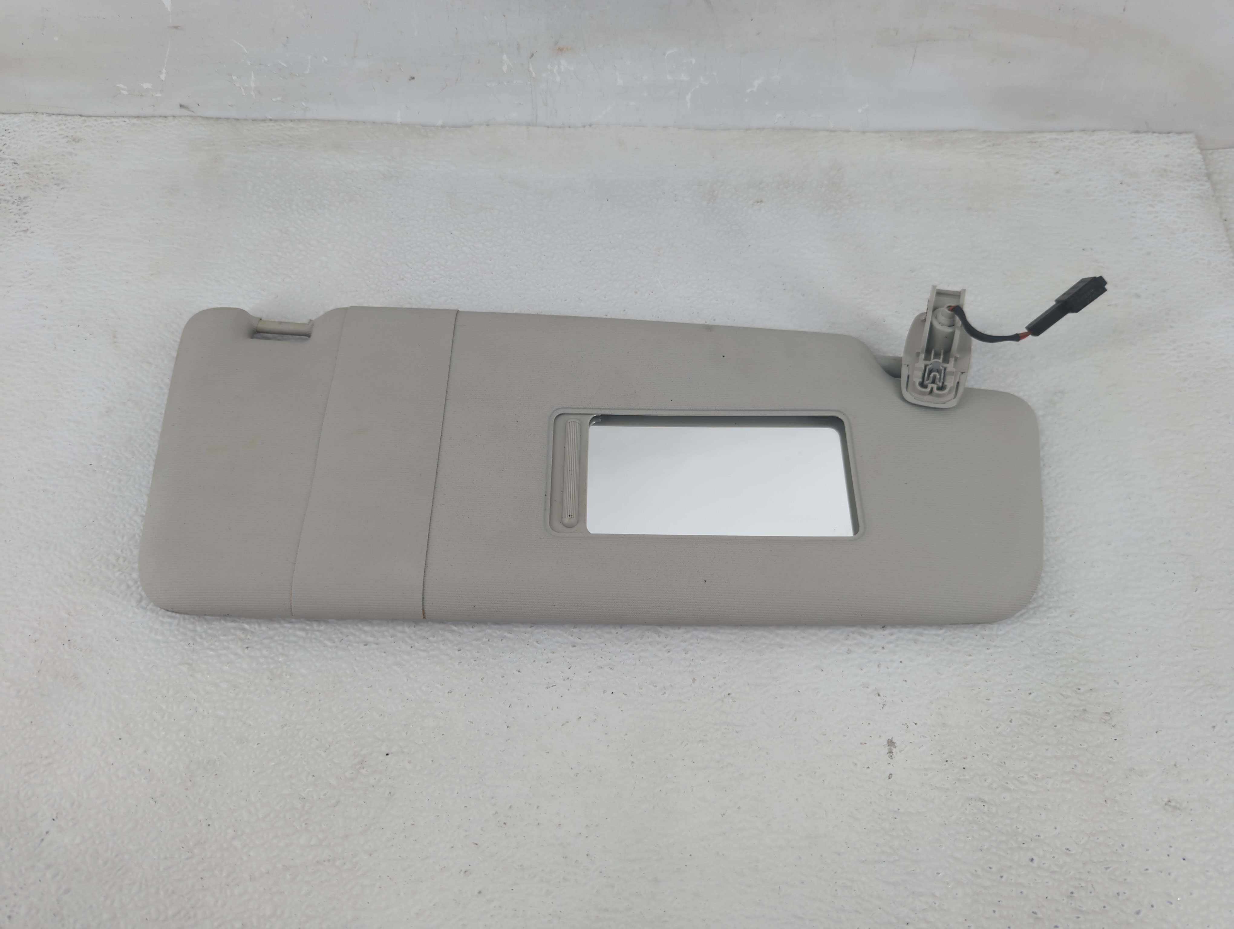 2012-2020 Volkswagen Passat Passenger Sun Visor Mirror Right Sunvisor 1209968 - Oemusedautoparts1.com