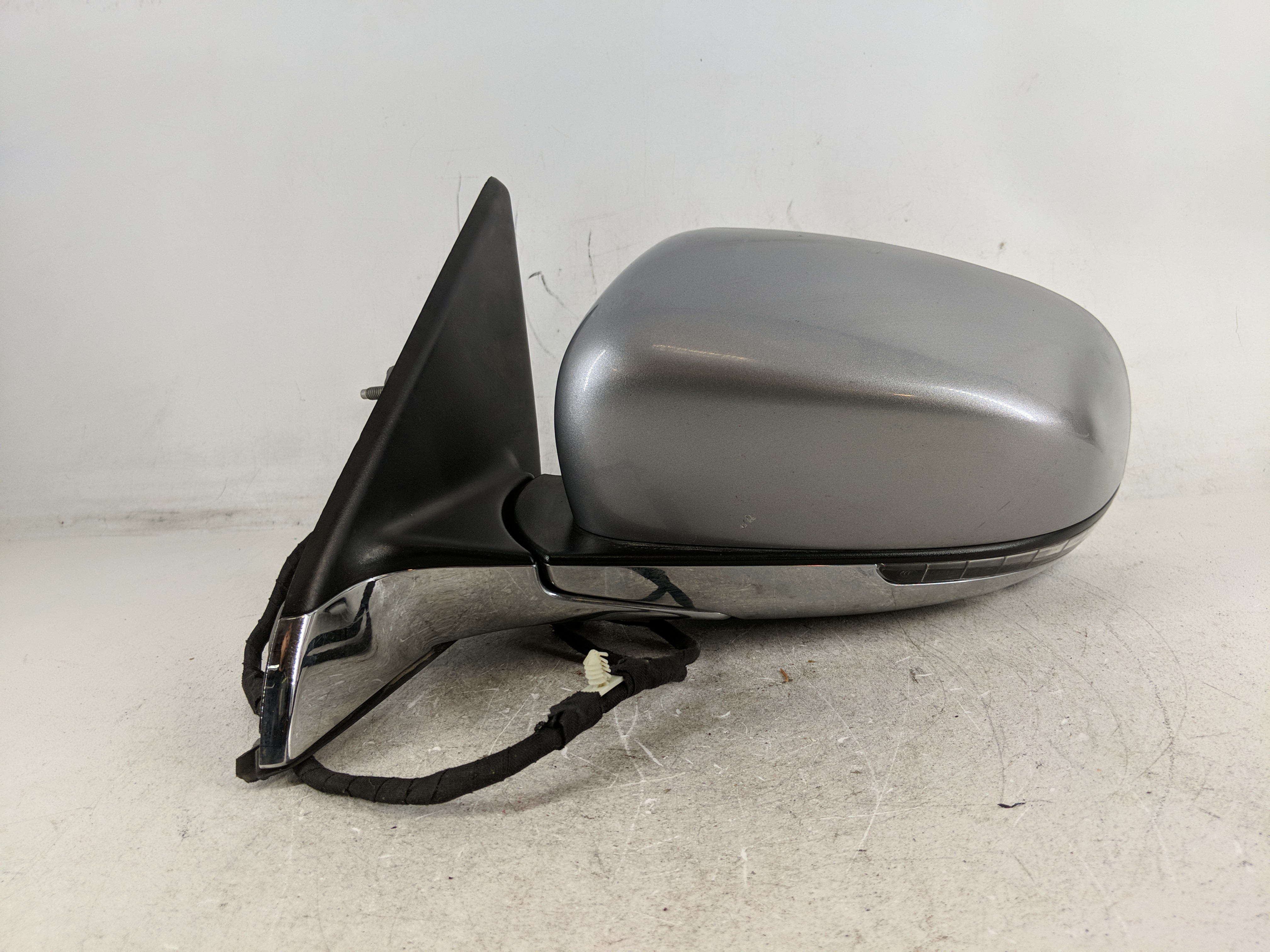 2018 Jeep Compass Driver Left Side View Power Door Mirror Silver 1209999 - Oemusedautoparts1.com