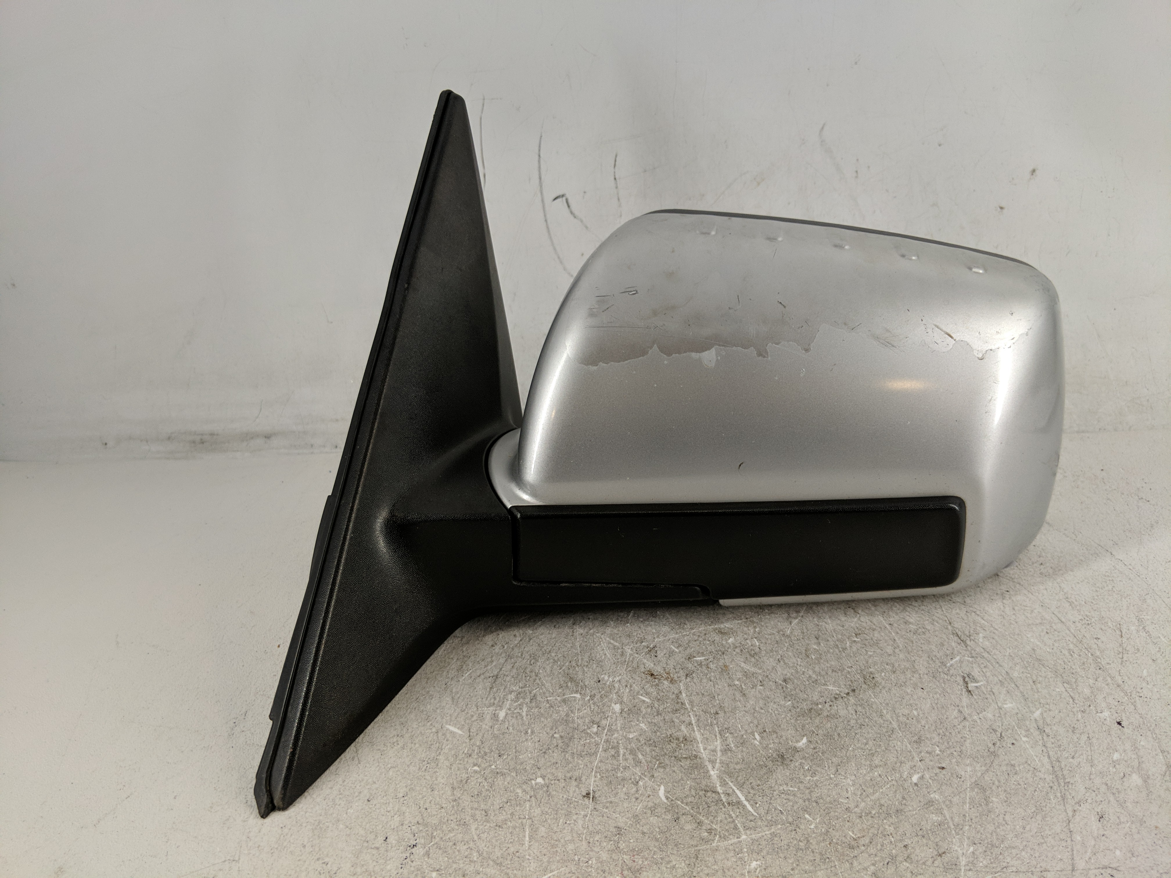 2010-2013 Kia Soul Driver Left Side View Power Door Mirror Silver 1210014 - Oemusedautoparts1.com