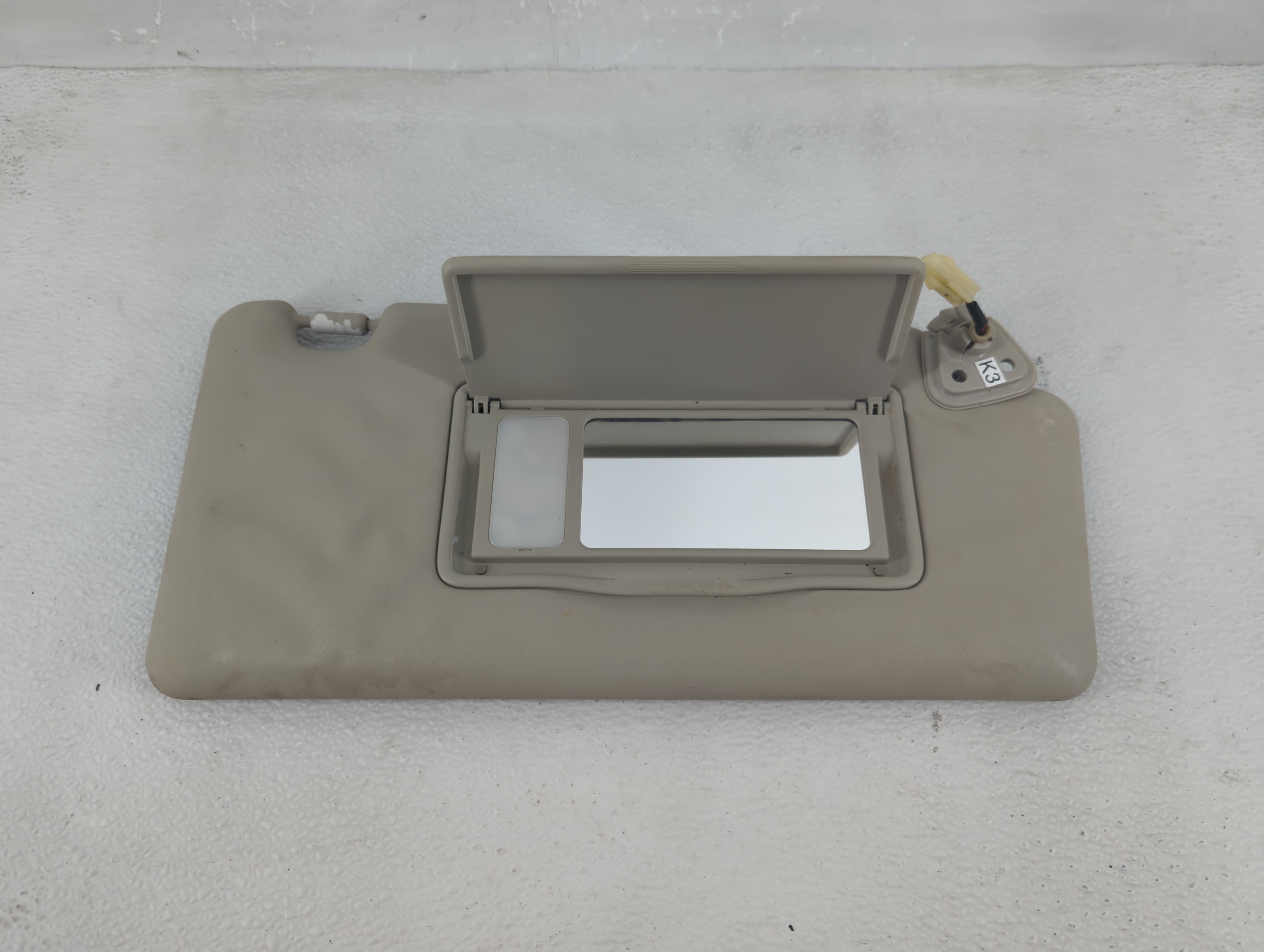 2008-2015 Nissan Rogue Passenger Sun Visor Mirror Right Sunvisor 1210020 - Oemusedautoparts1.com