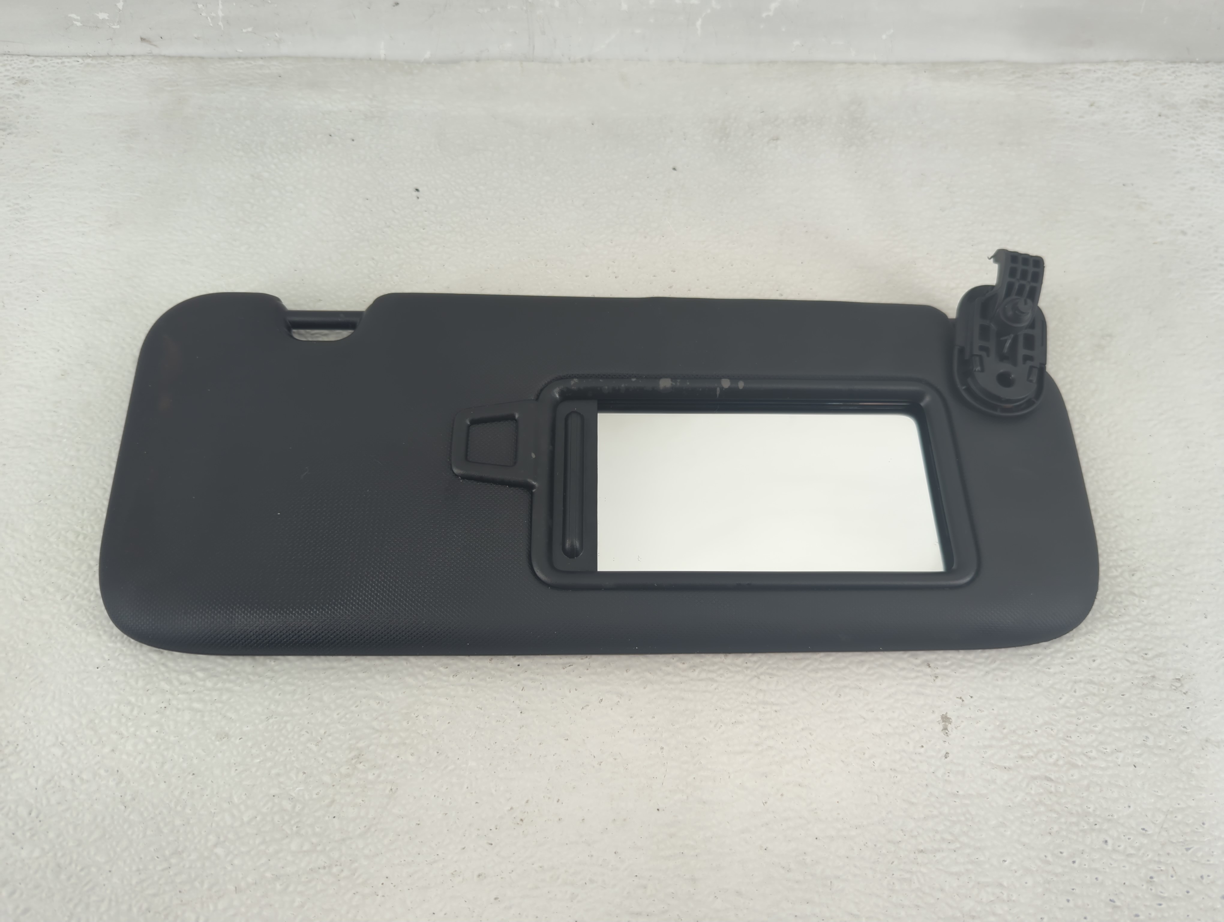 2025 Hyundai Elantra Passenger Sun Visor Mirror Right Sunvisor Black 1210024 - Oemusedautoparts1.com