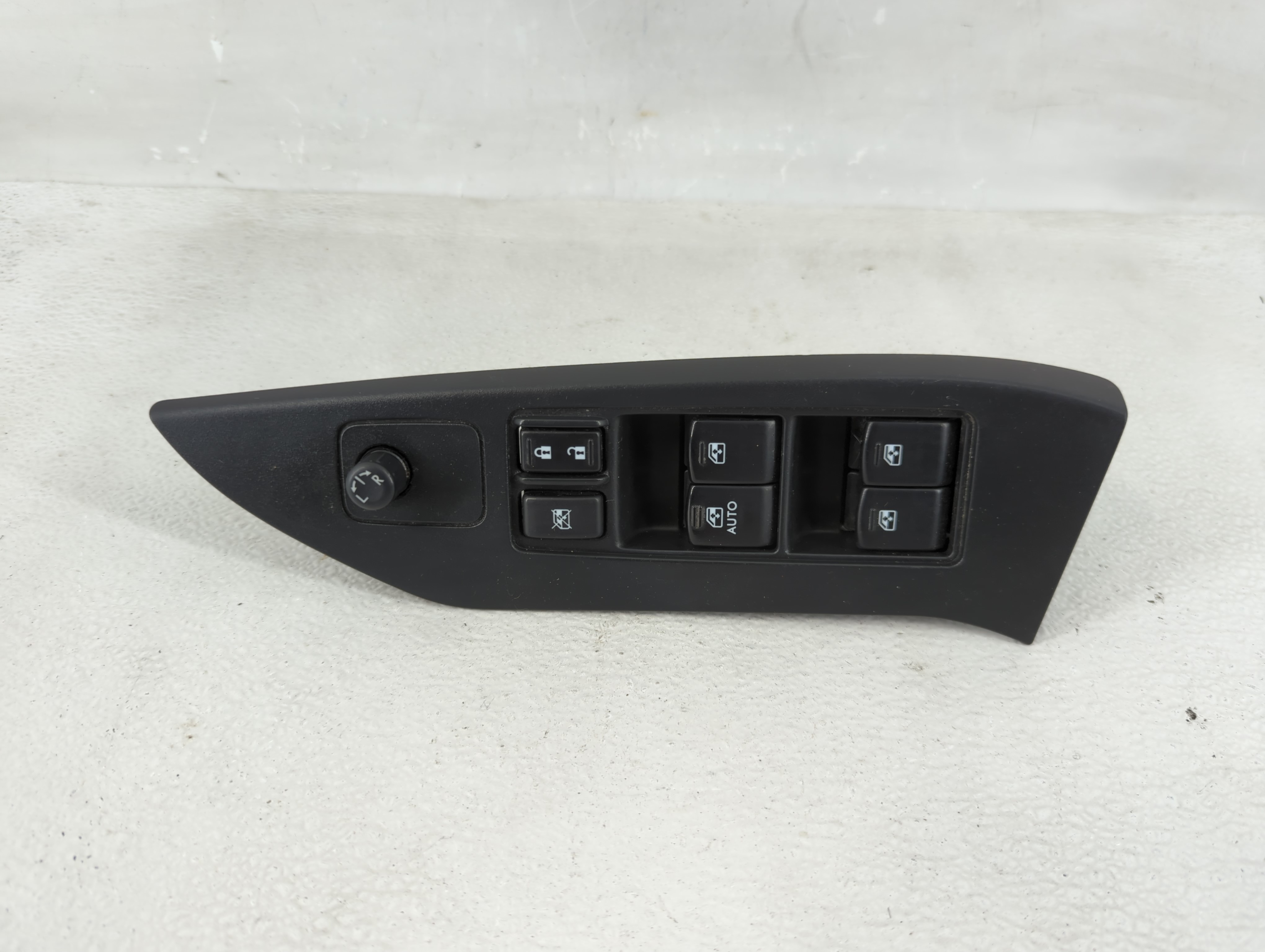 Picture of 2014 Subaru Forester Driver Left Door Master Power Window Switch 1210038