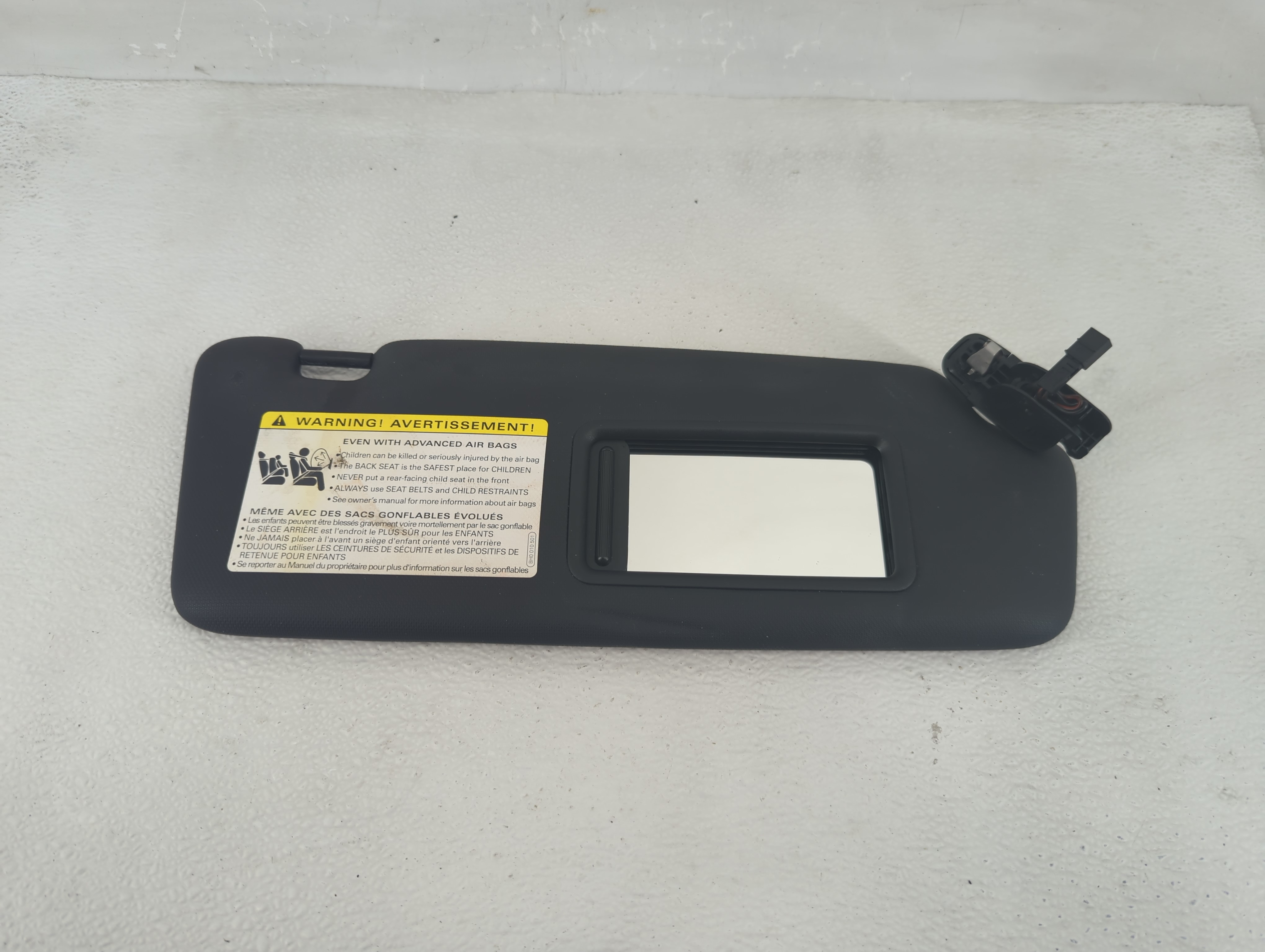 2013-2016 Audi A4 Passenger Sun Visor Mirror Right Sunvisor Black 1210046 - Oemusedautoparts1.com