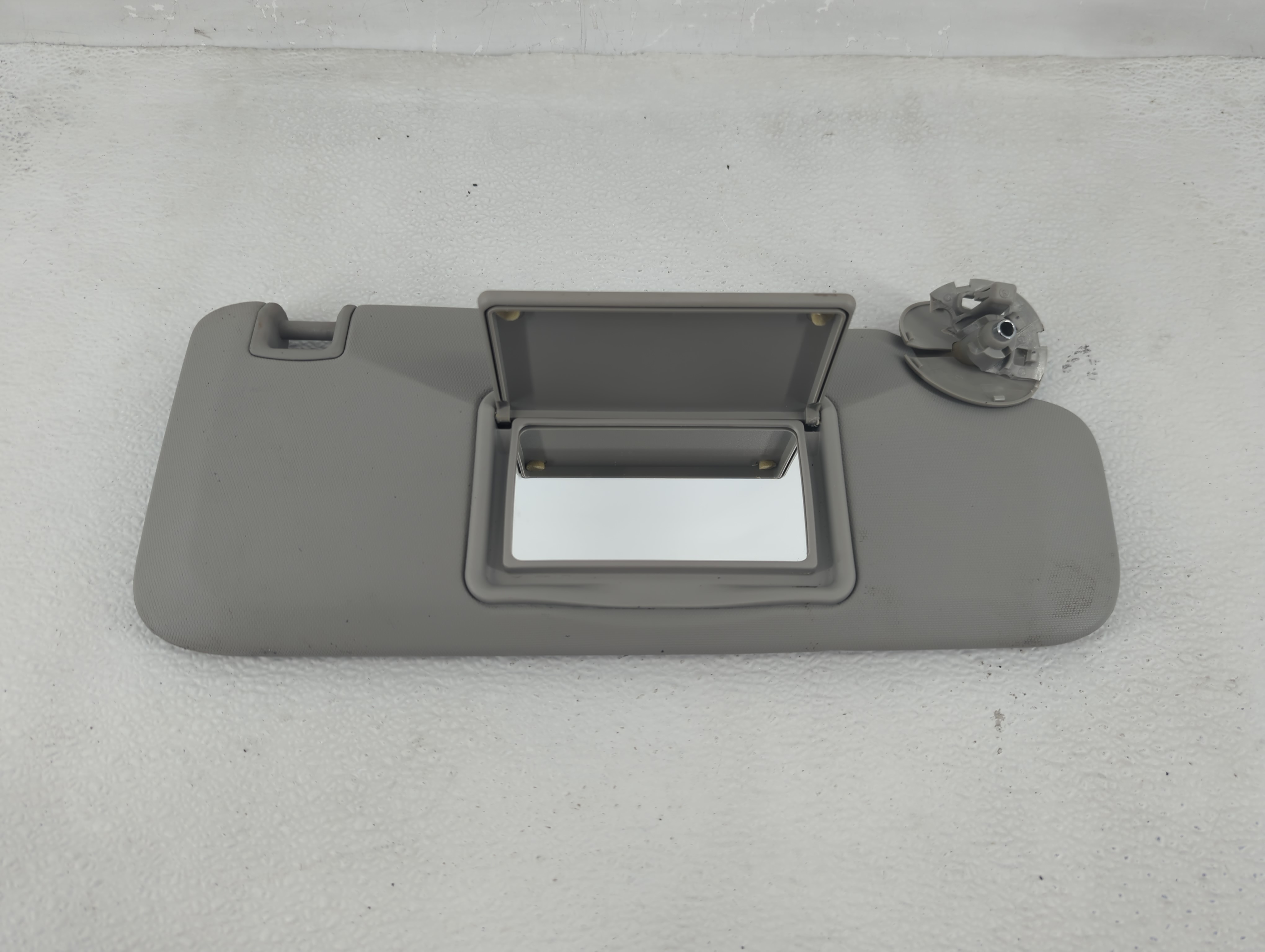 2011-2016 Chevrolet Cruze Passenger Sun Visor Mirror Right Sunvisor Grey 1210048 - Oemusedautoparts1.com