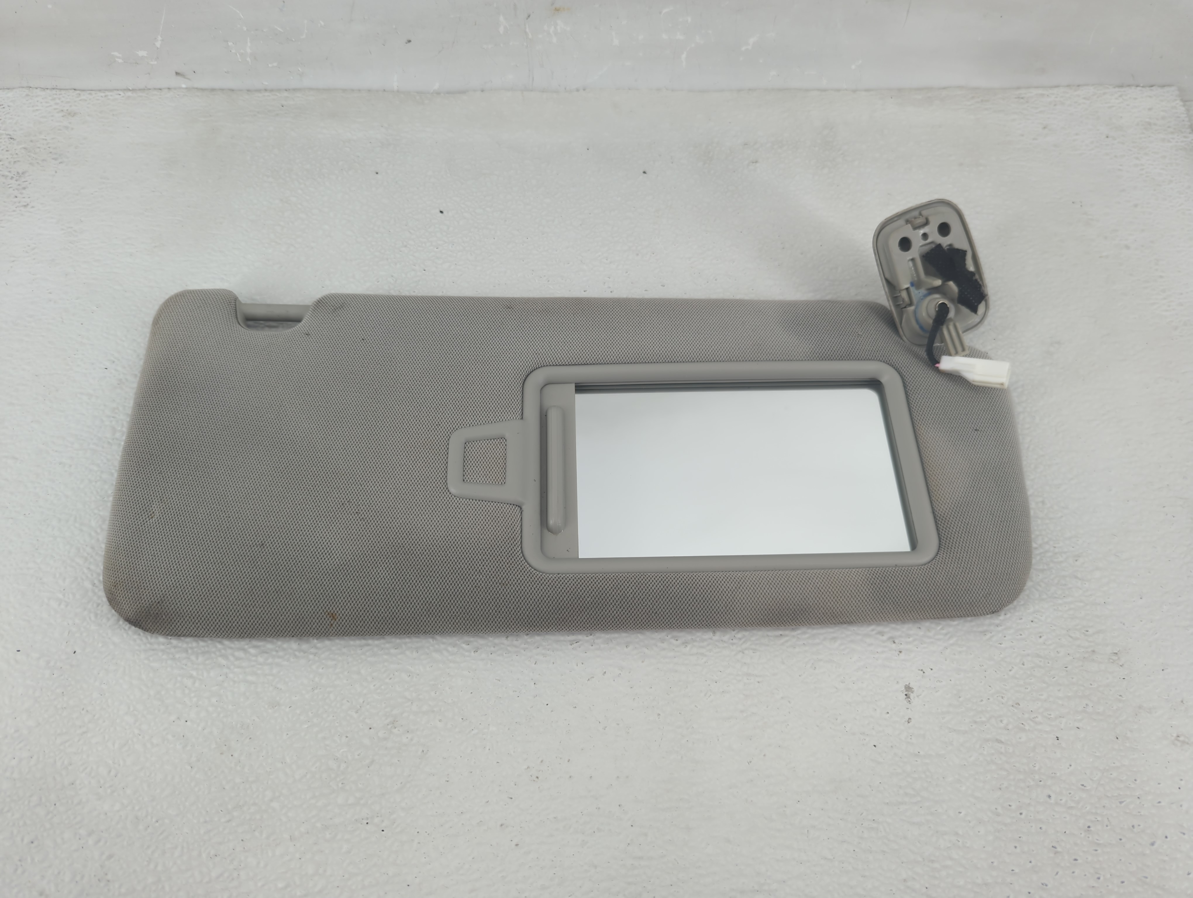 2016-2020 Kia Optima Passenger Sun Visor Mirror Right Sunvisor Gray 1210055 - Oemusedautoparts1.com