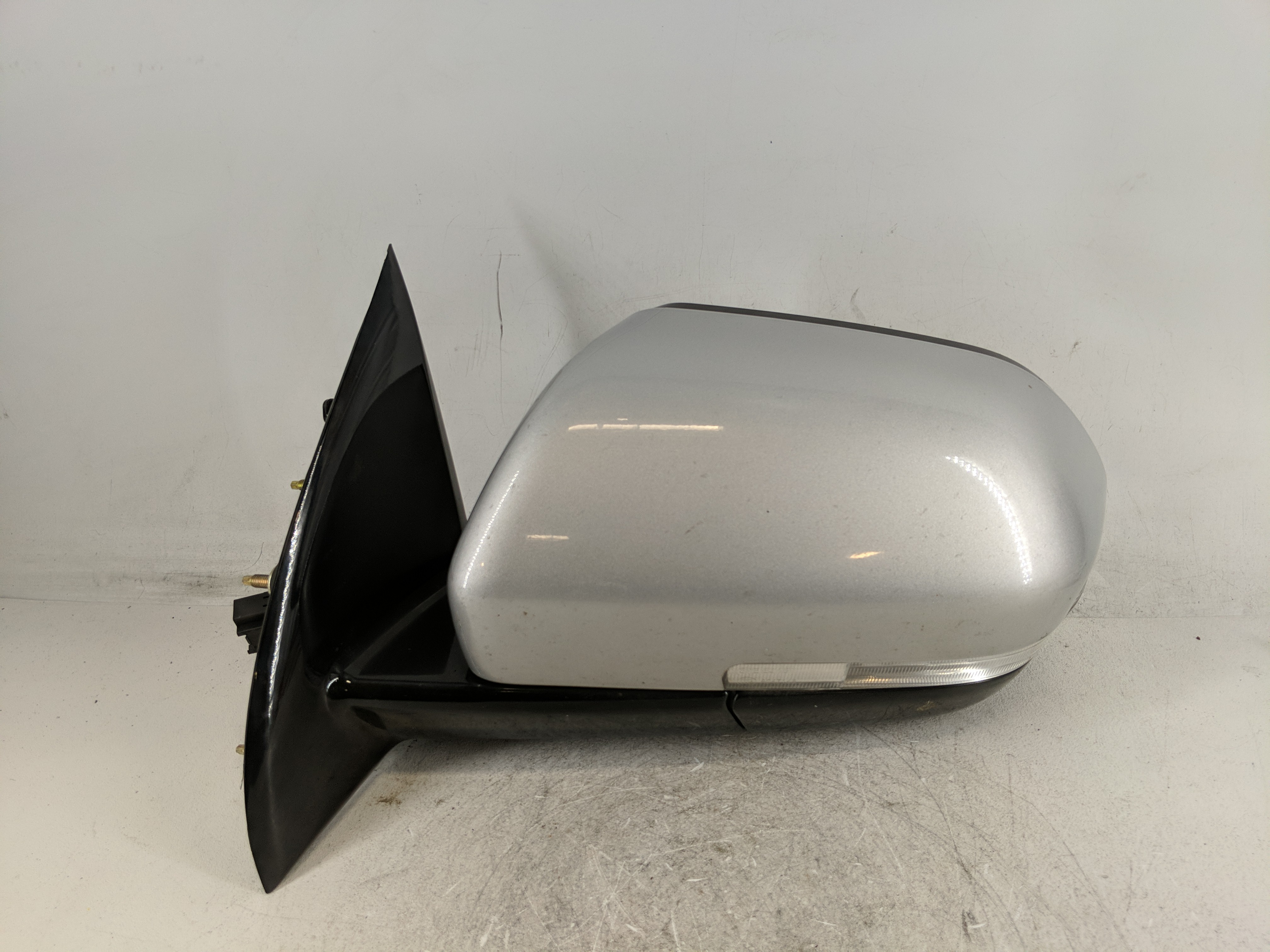 2019 Ford Expedition Driver Left Side View Power Door Mirror Silver 1210075 - Oemusedautoparts1.com