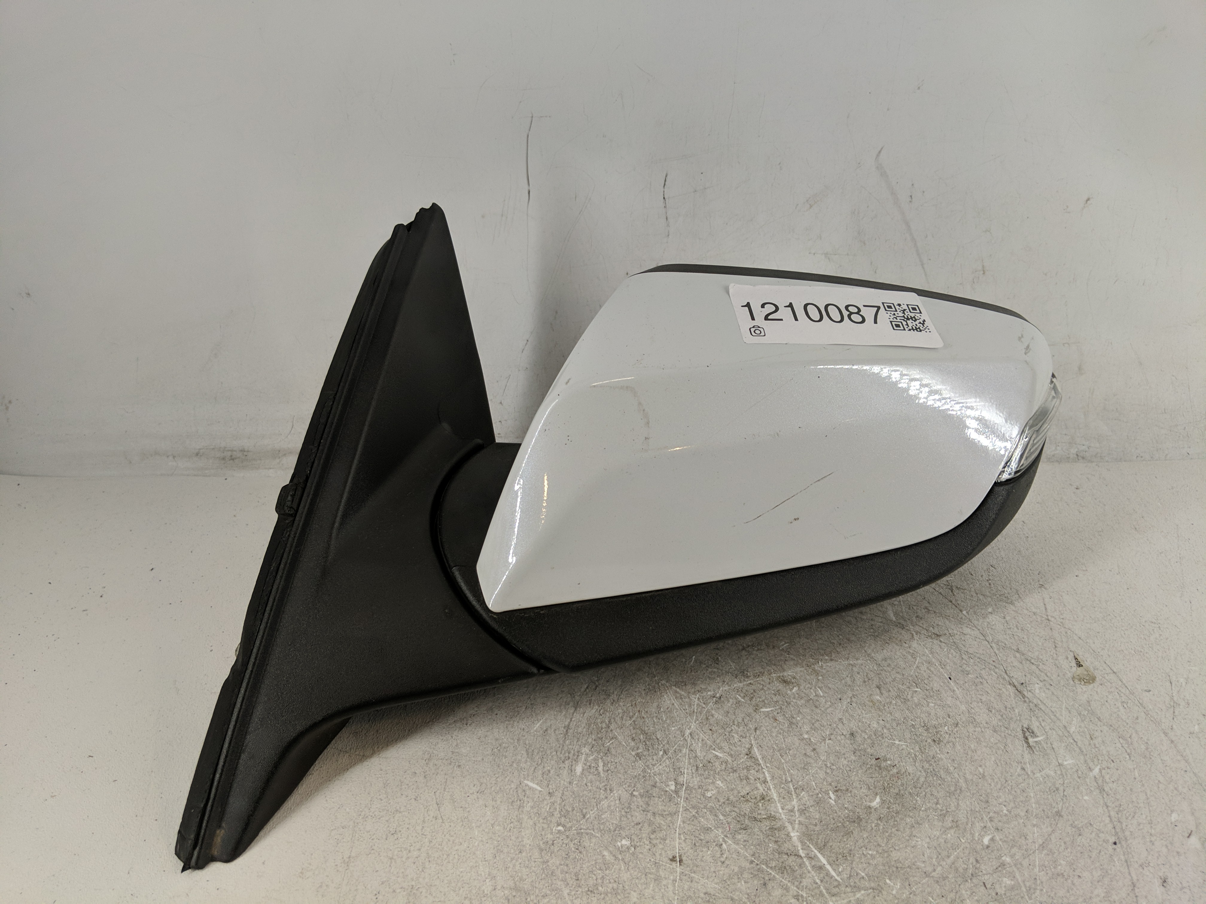 2016-2018 Chevrolet Malibu Driver Left Side View Power Door Mirror 1210087 - Oemusedautoparts1.com