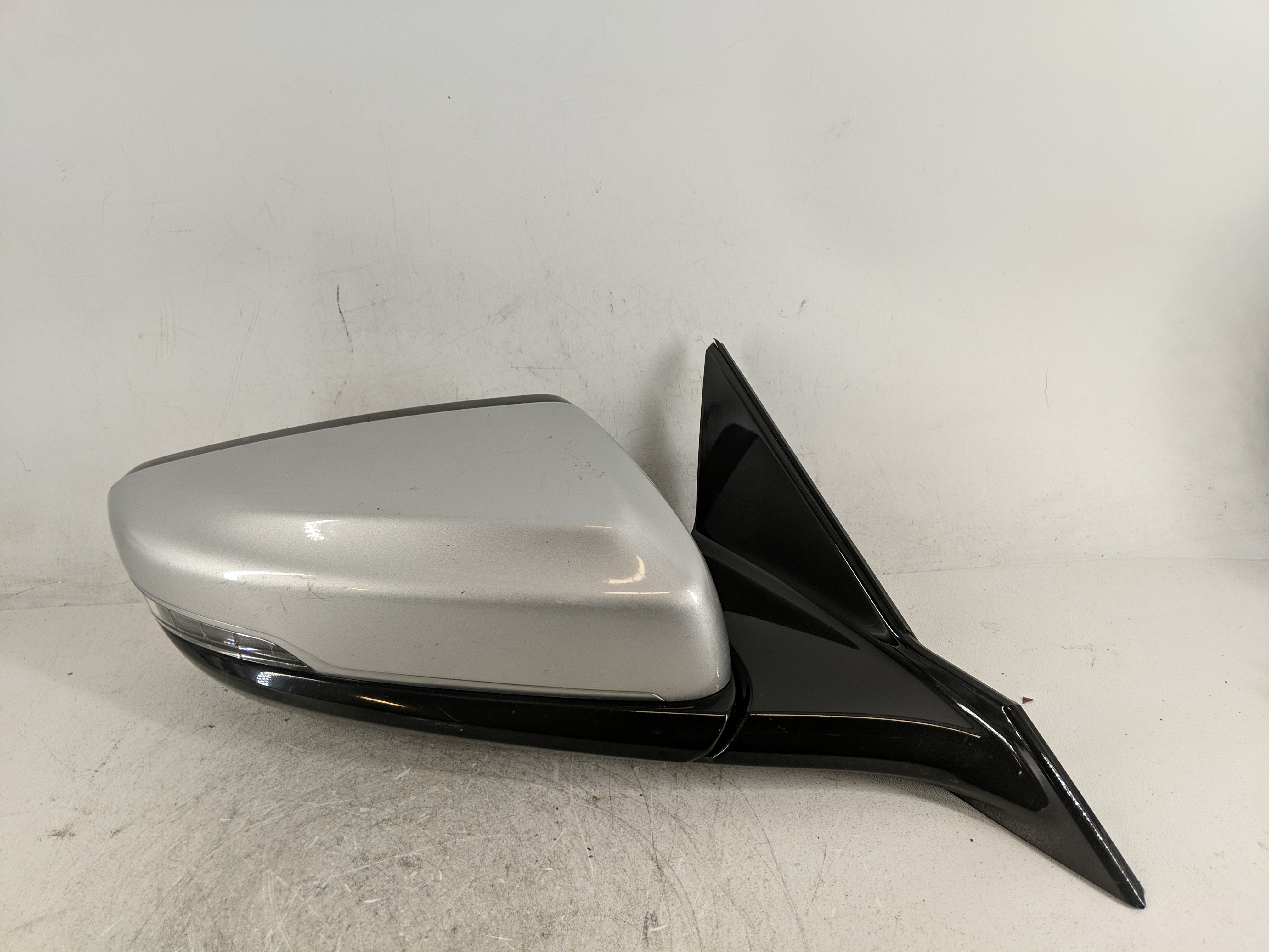 2015-2019 Cadillac Cts Passenger Right Side View Power Door Mirror 1210092 - Oemusedautoparts1.com